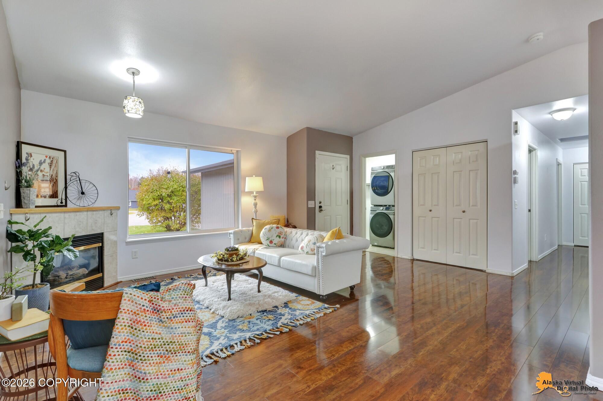 2300 Leopard Circle Property Photo 1
