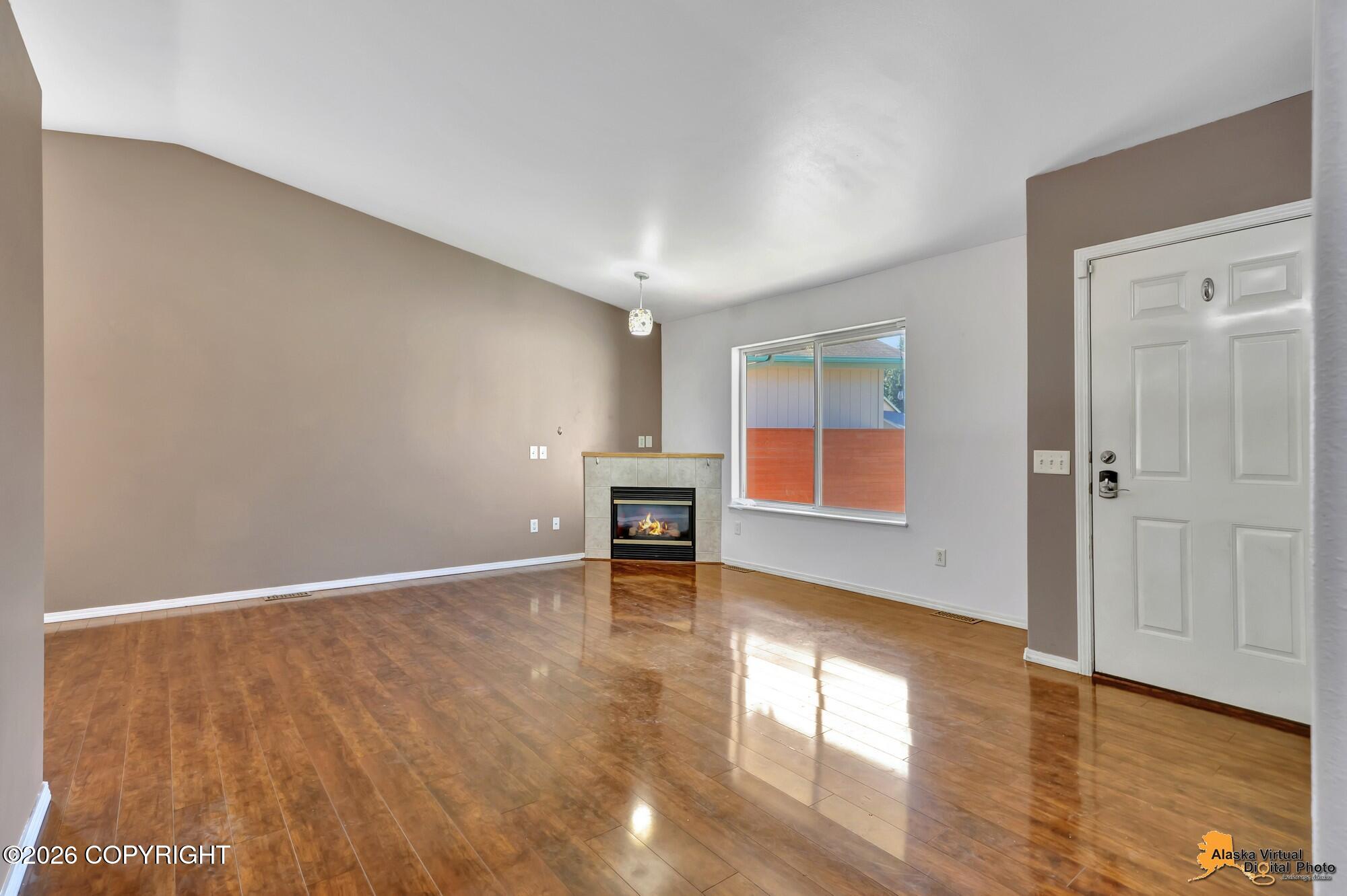 2300 Leopard Circle Property Photo 9