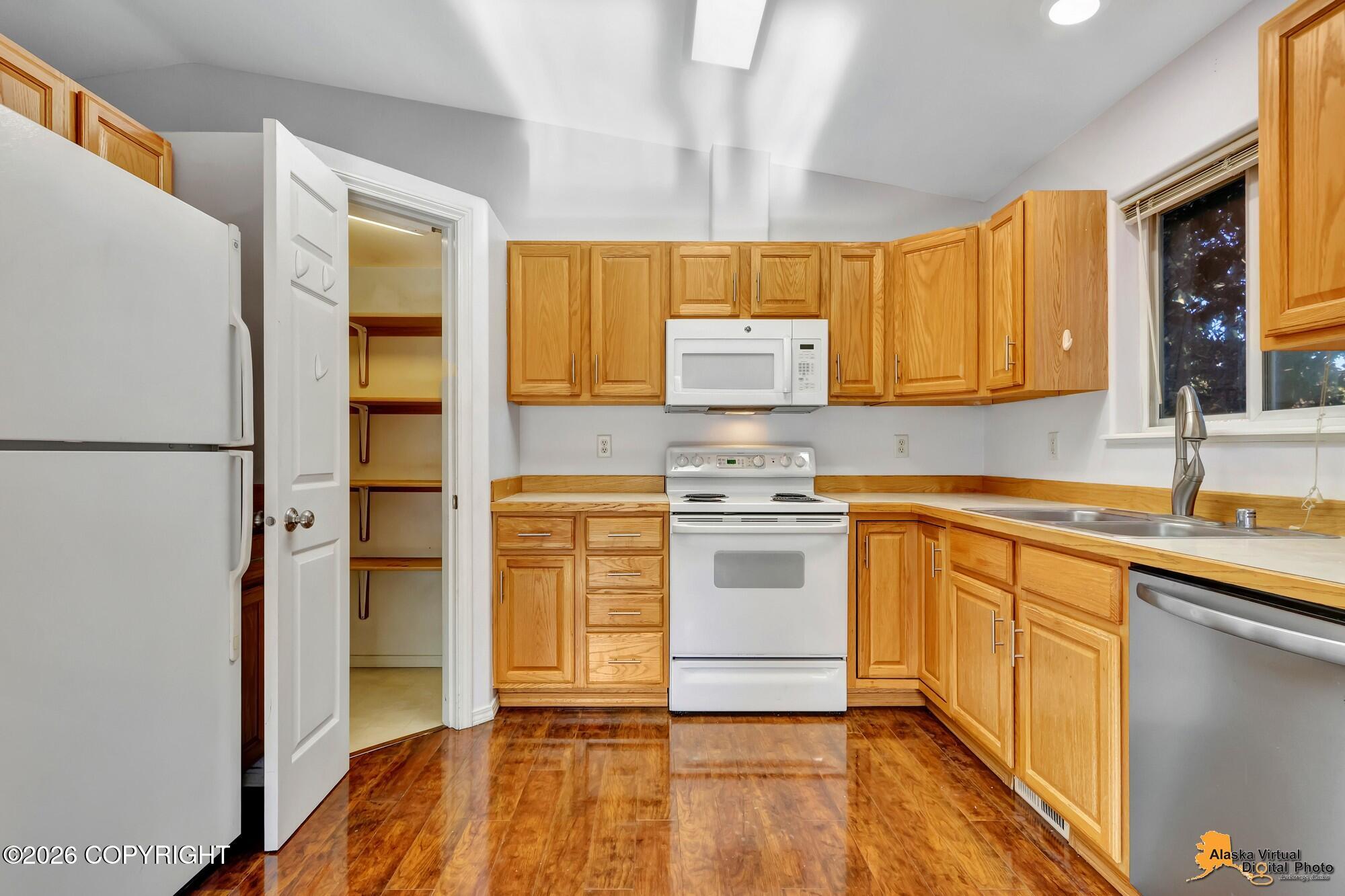 2300 Leopard Circle Property Photo 14