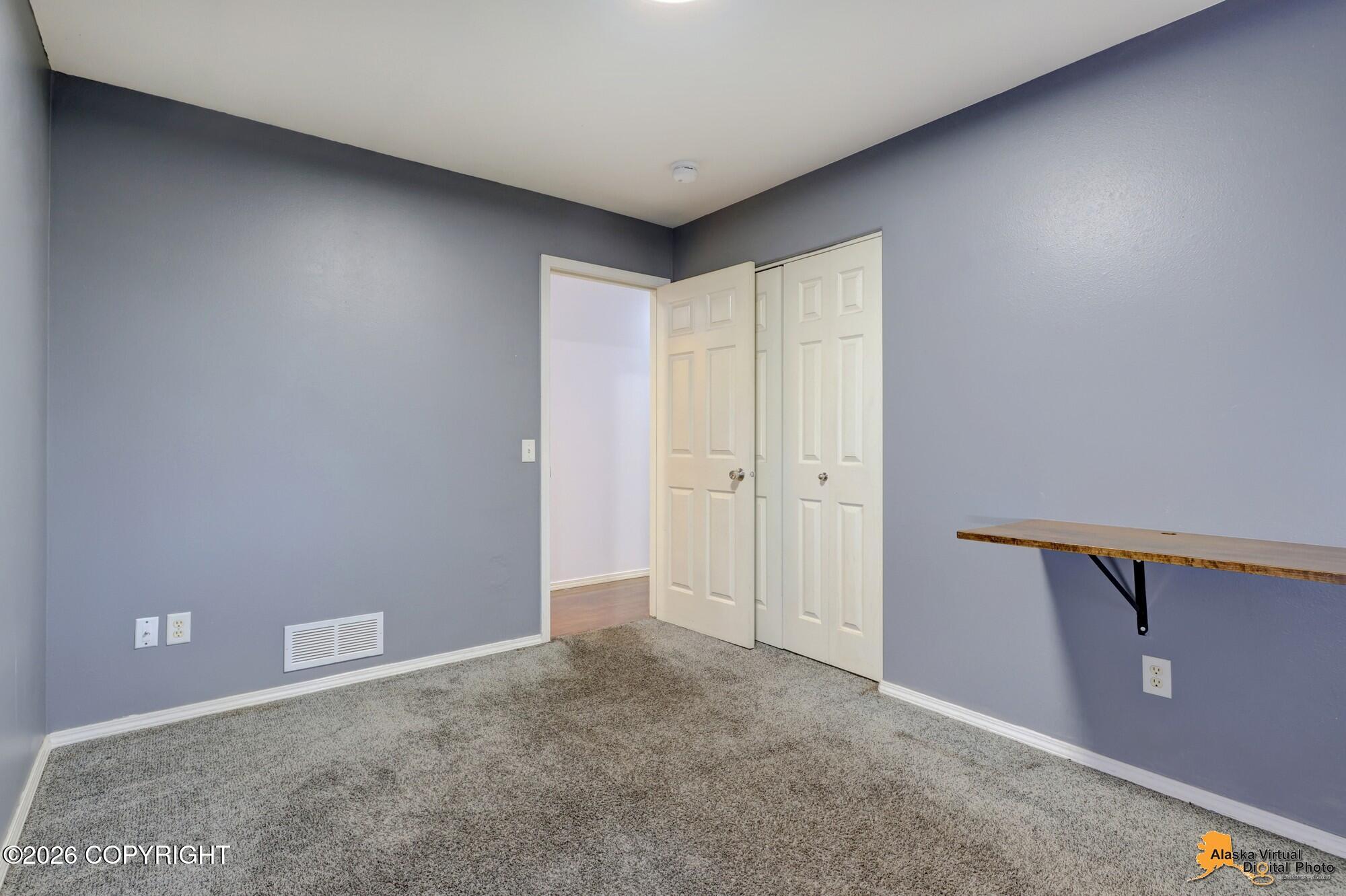 2300 Leopard Circle Property Photo 18