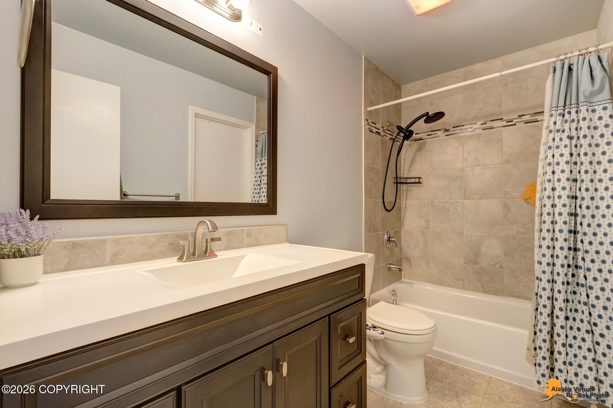 4451 W Lake Circle Property Photo 18