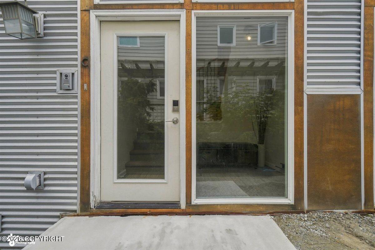 617 N Street #c Property Photo 5