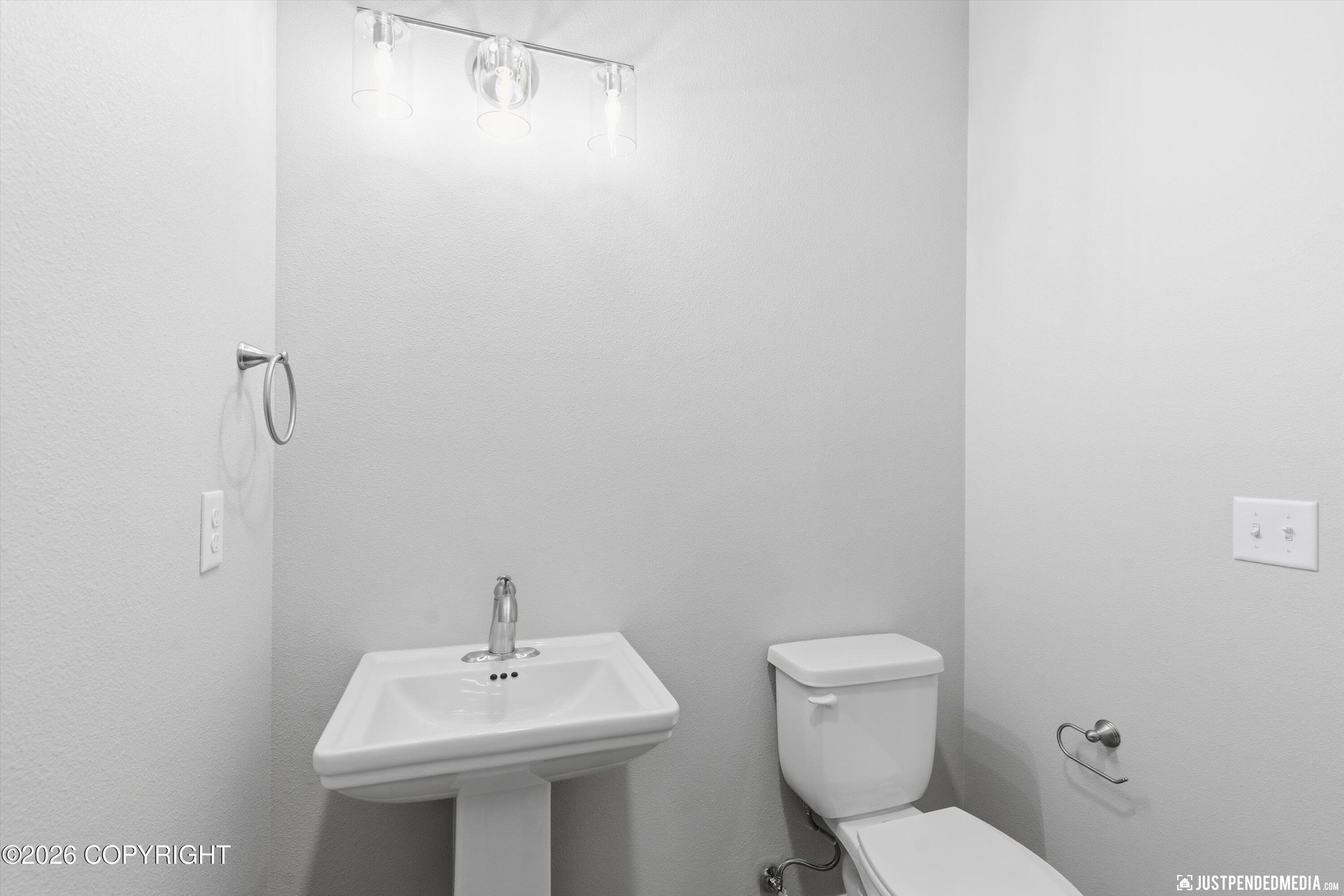 19823 Gilbert Road Property Photo 37