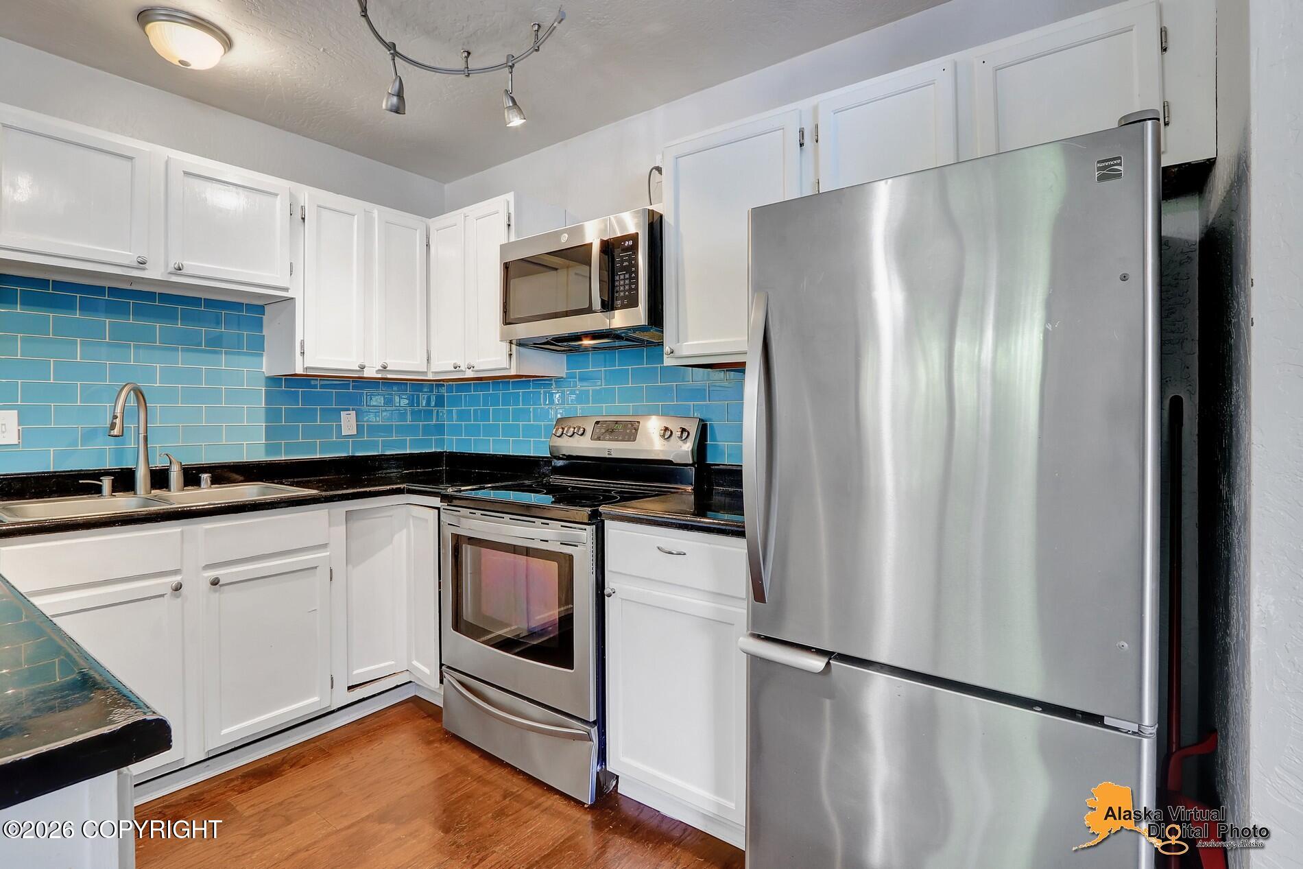 7700 Pleasure View Circle Property Photo 8