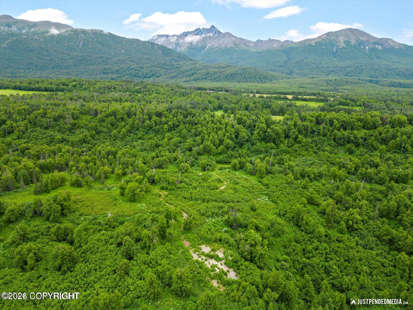 8000 N Quaking Aspen Road Property Photo 10