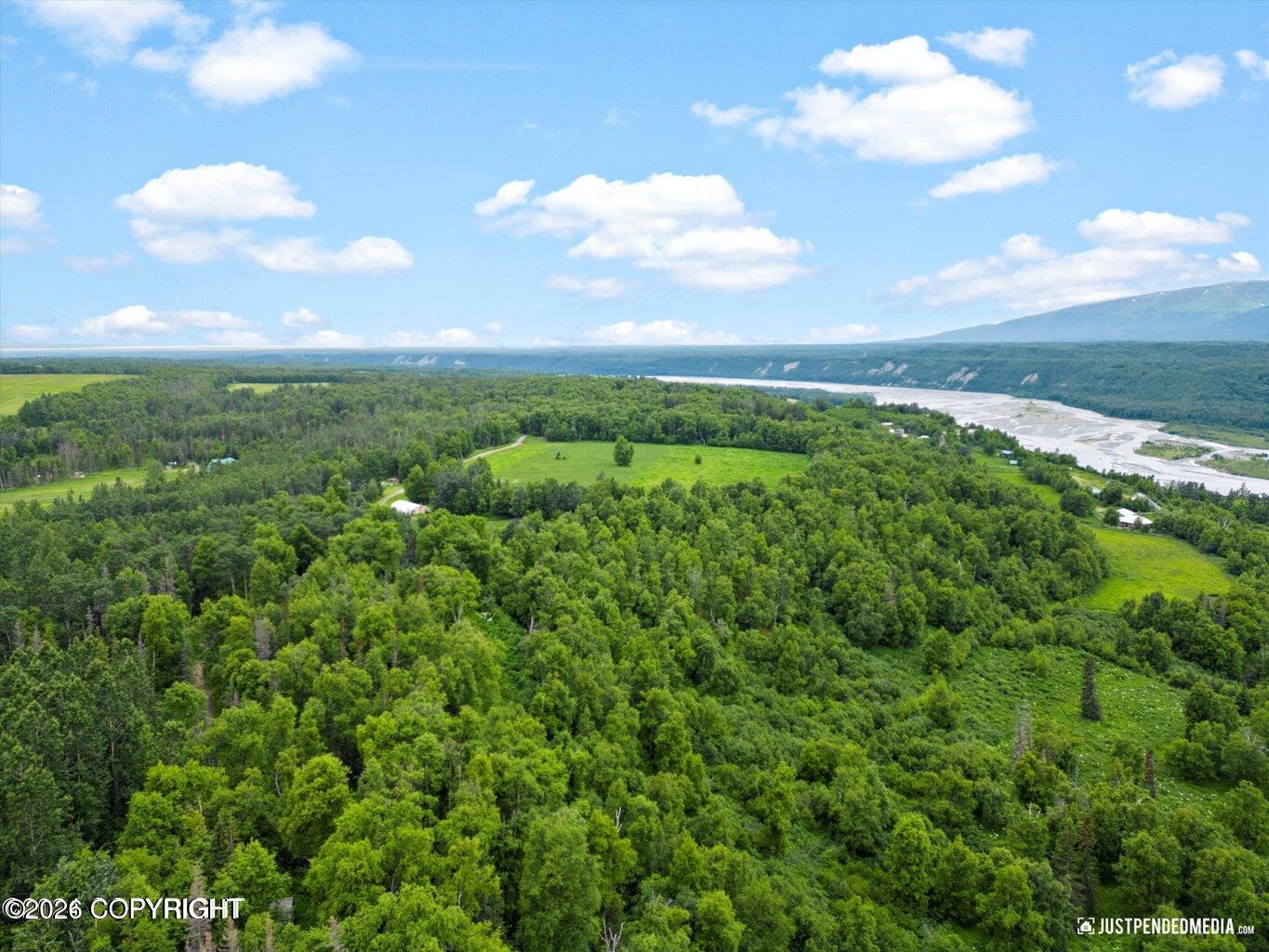 8000 N Quaking Aspen Road Property Photo 15