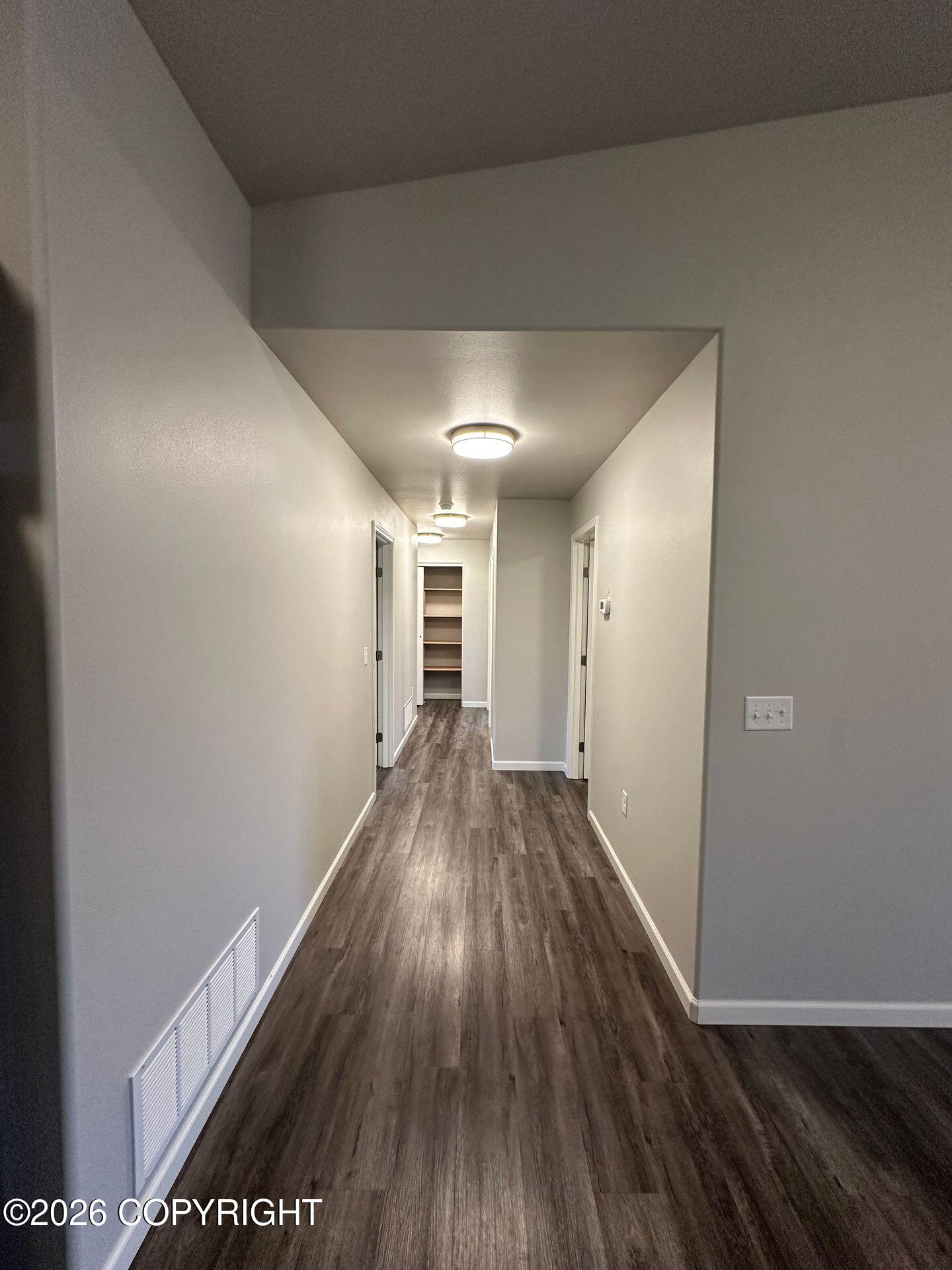 1551 N Tinitun Circle #b Property Photo 5