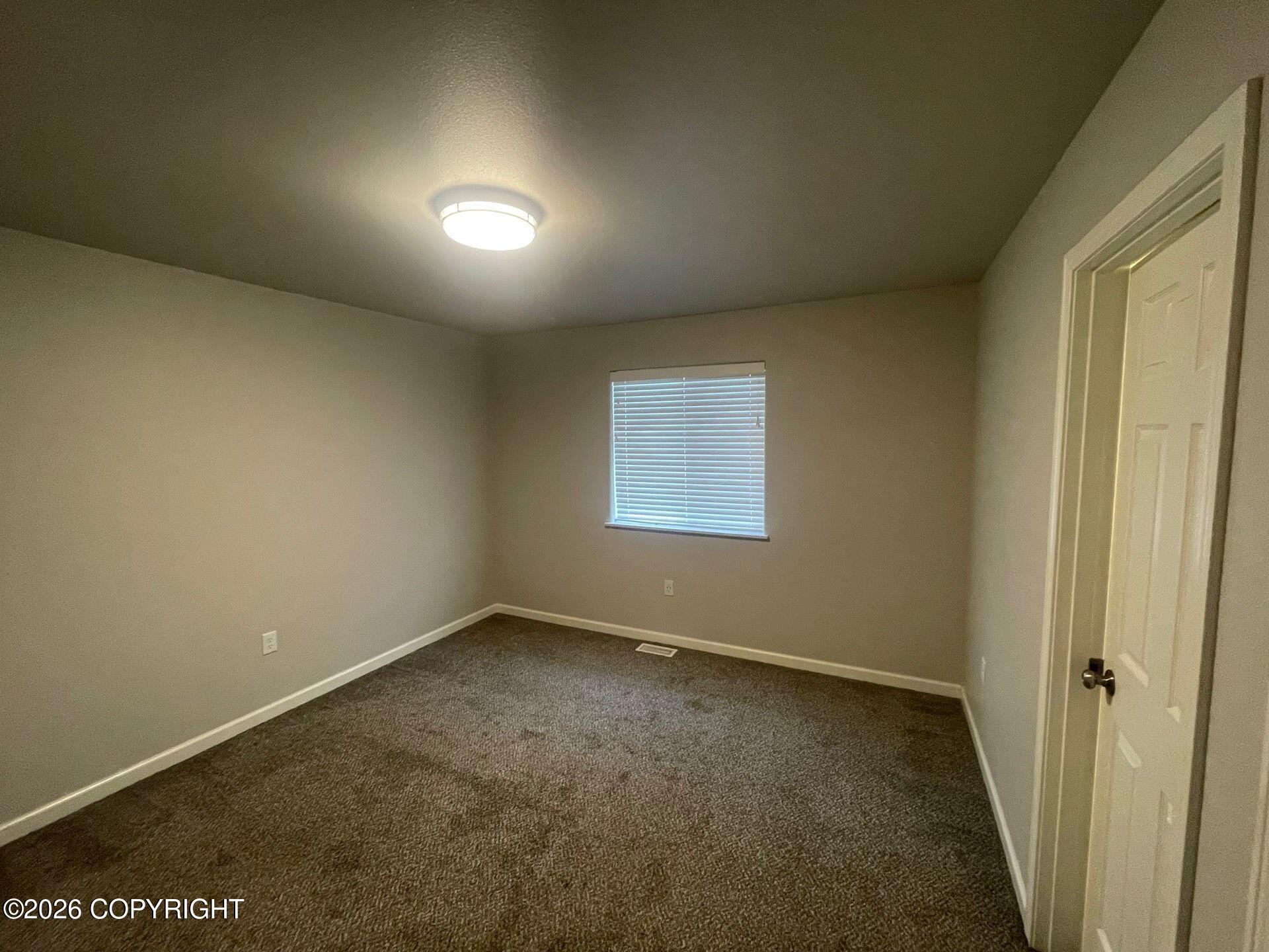 1551 N Tinitun Circle #b Property Photo 7