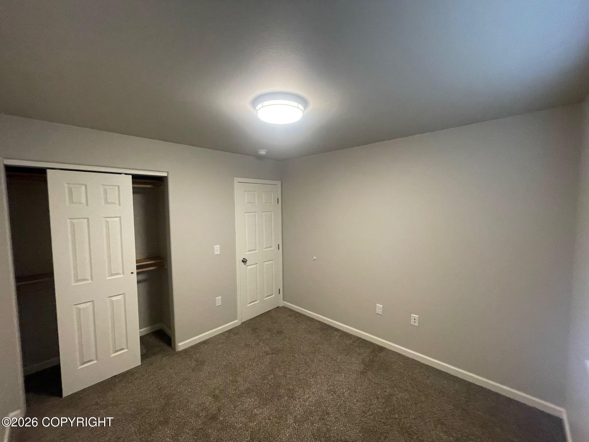 1551 N Tinitun Circle #b Property Photo 11