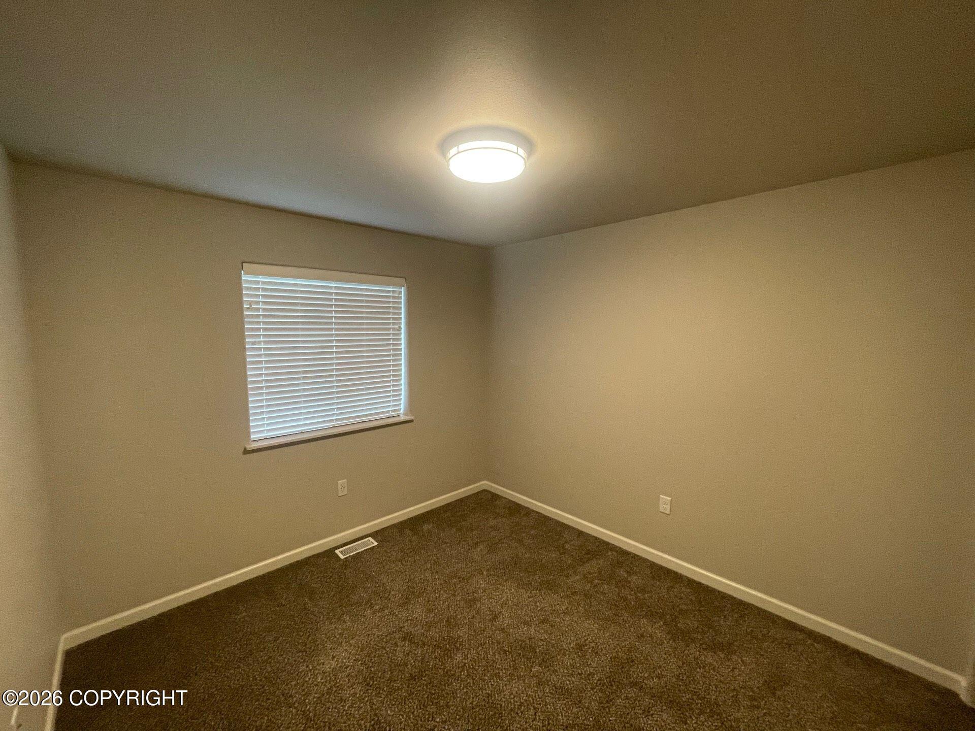 1551 N Tinitun Circle #b Property Photo 12