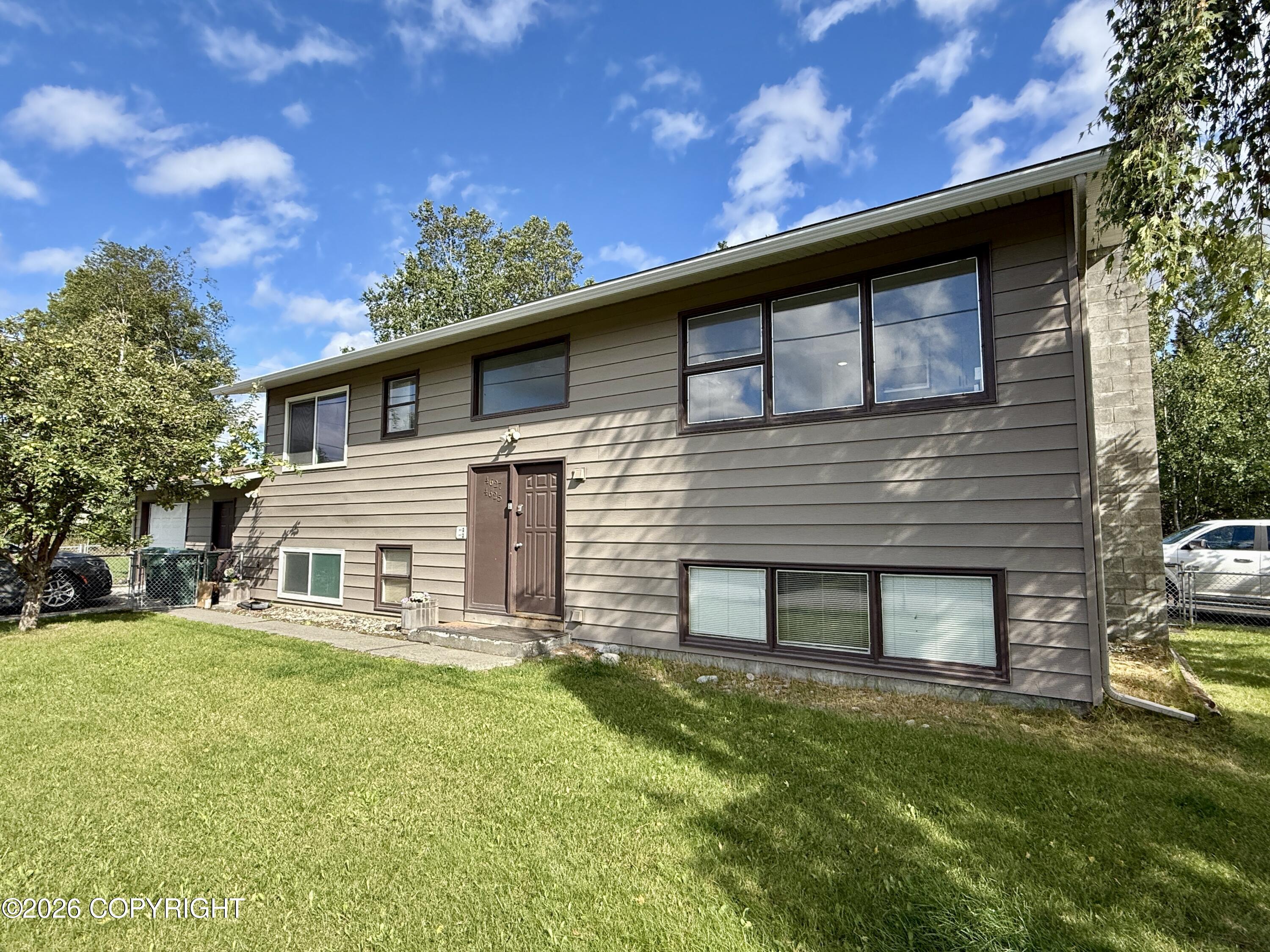 4625 Taft Street Property Photo 1