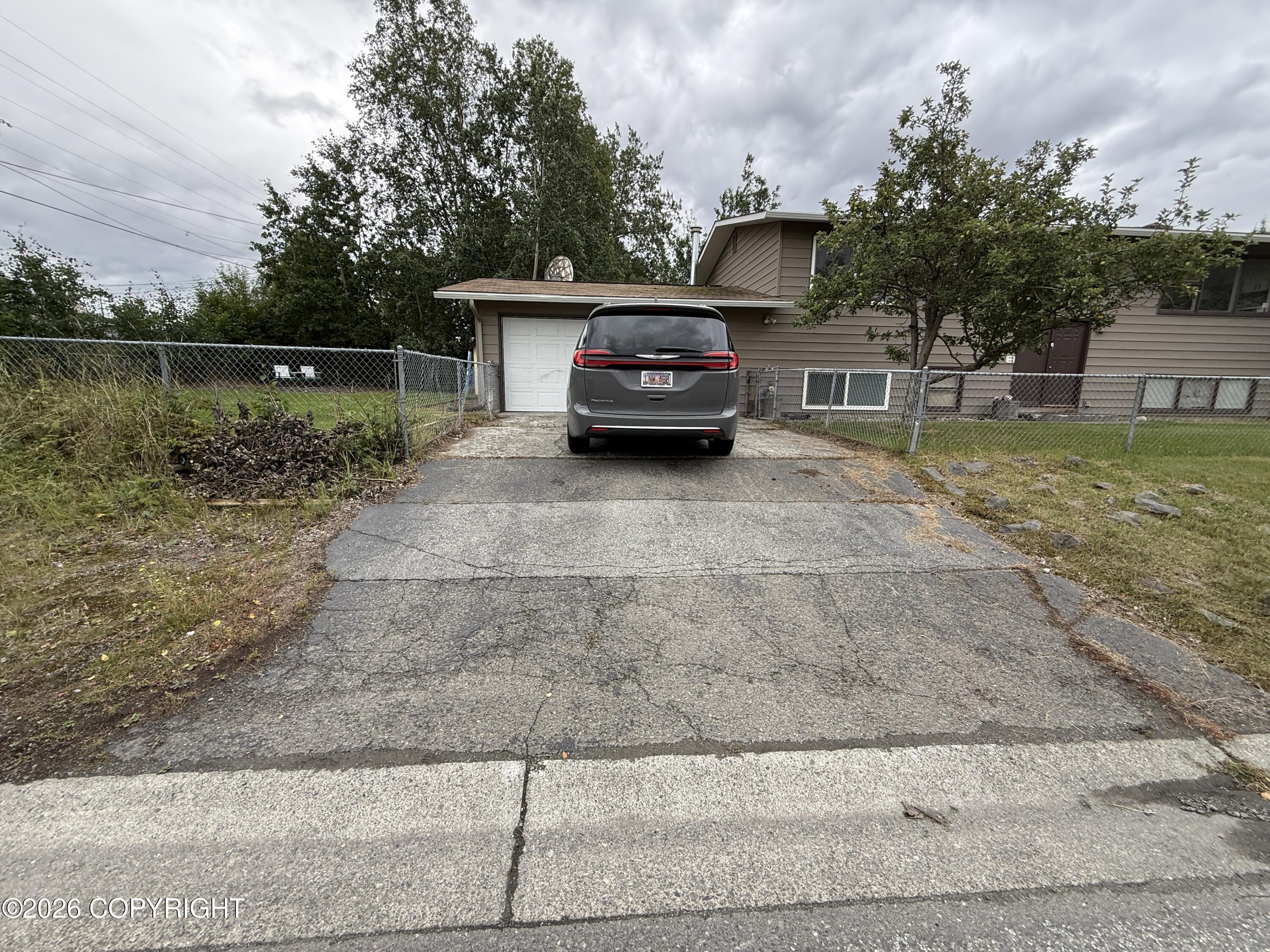 4625 Taft Street Property Photo 27