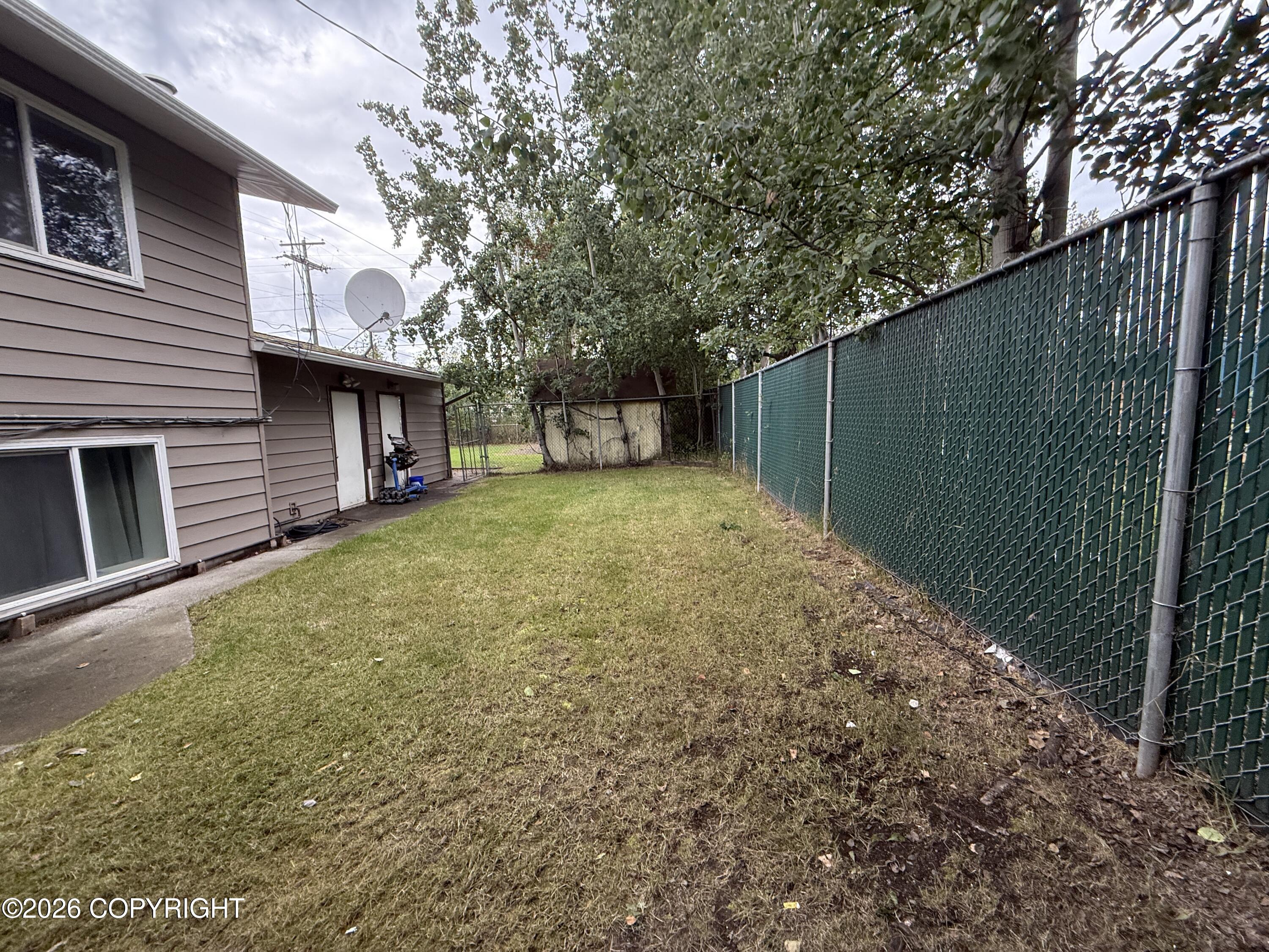 4625 Taft Street Property Photo 31