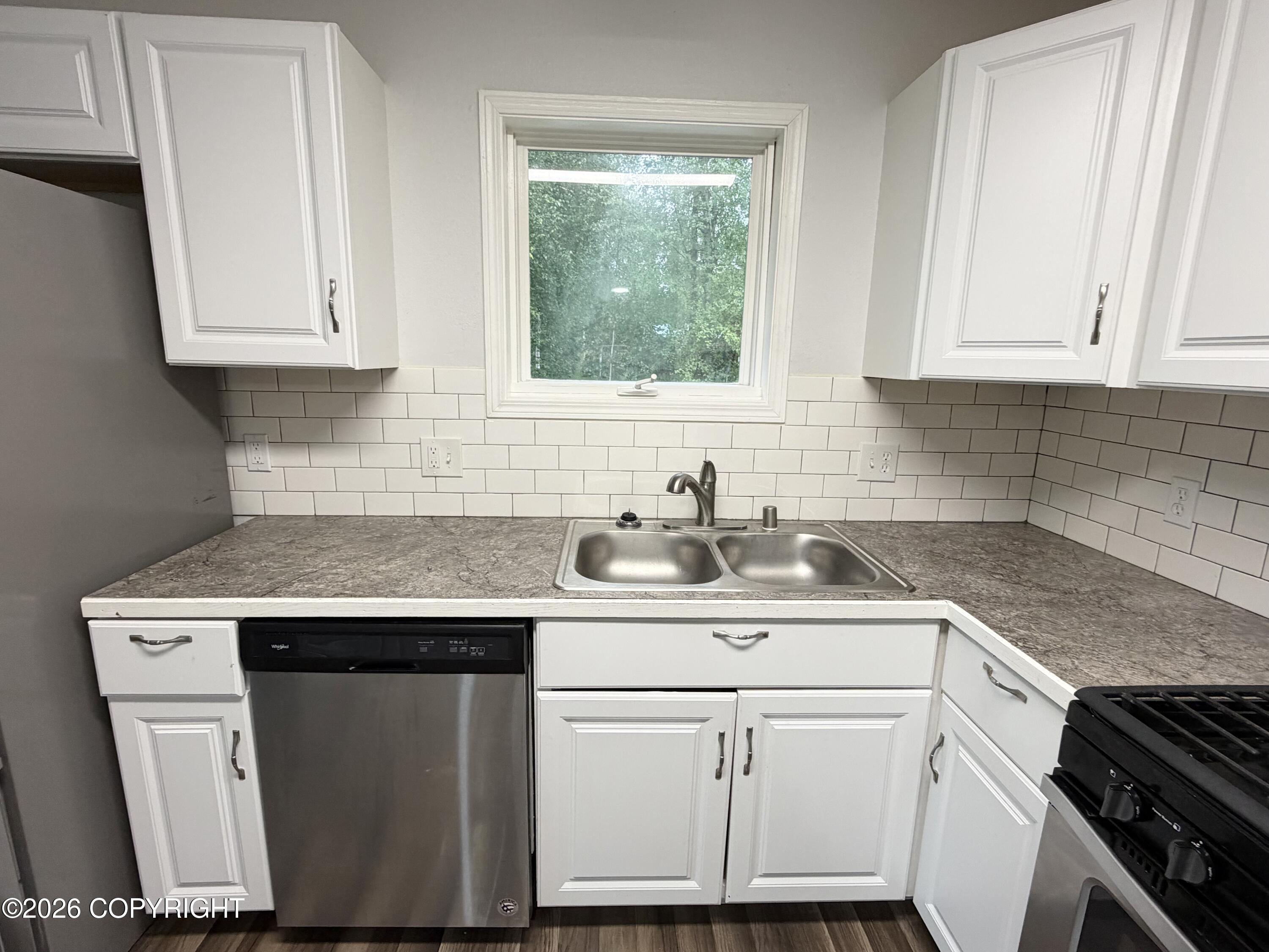 3410 W Finch Road Property Photo 8