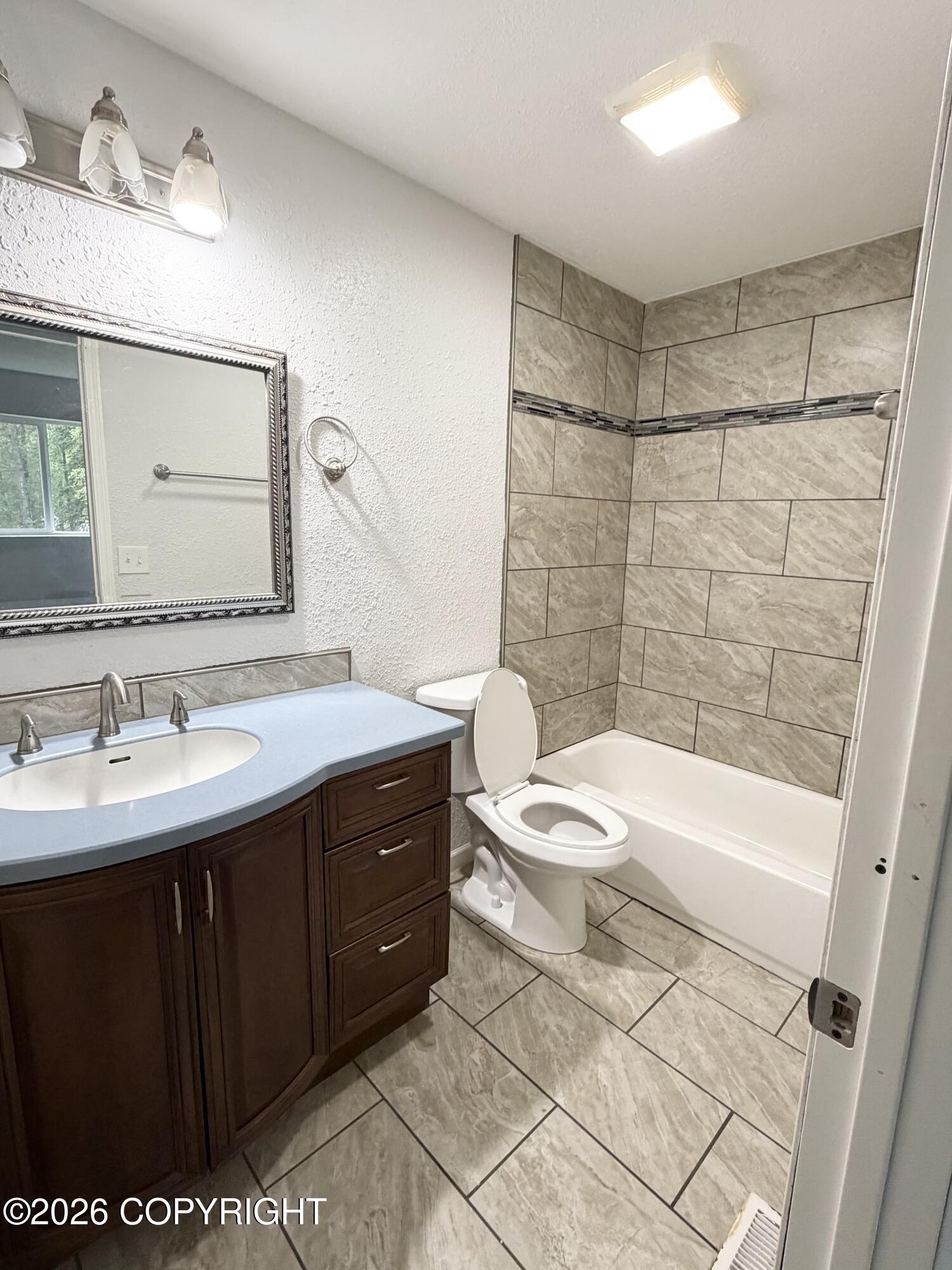 3410 W Finch Road Property Photo 12