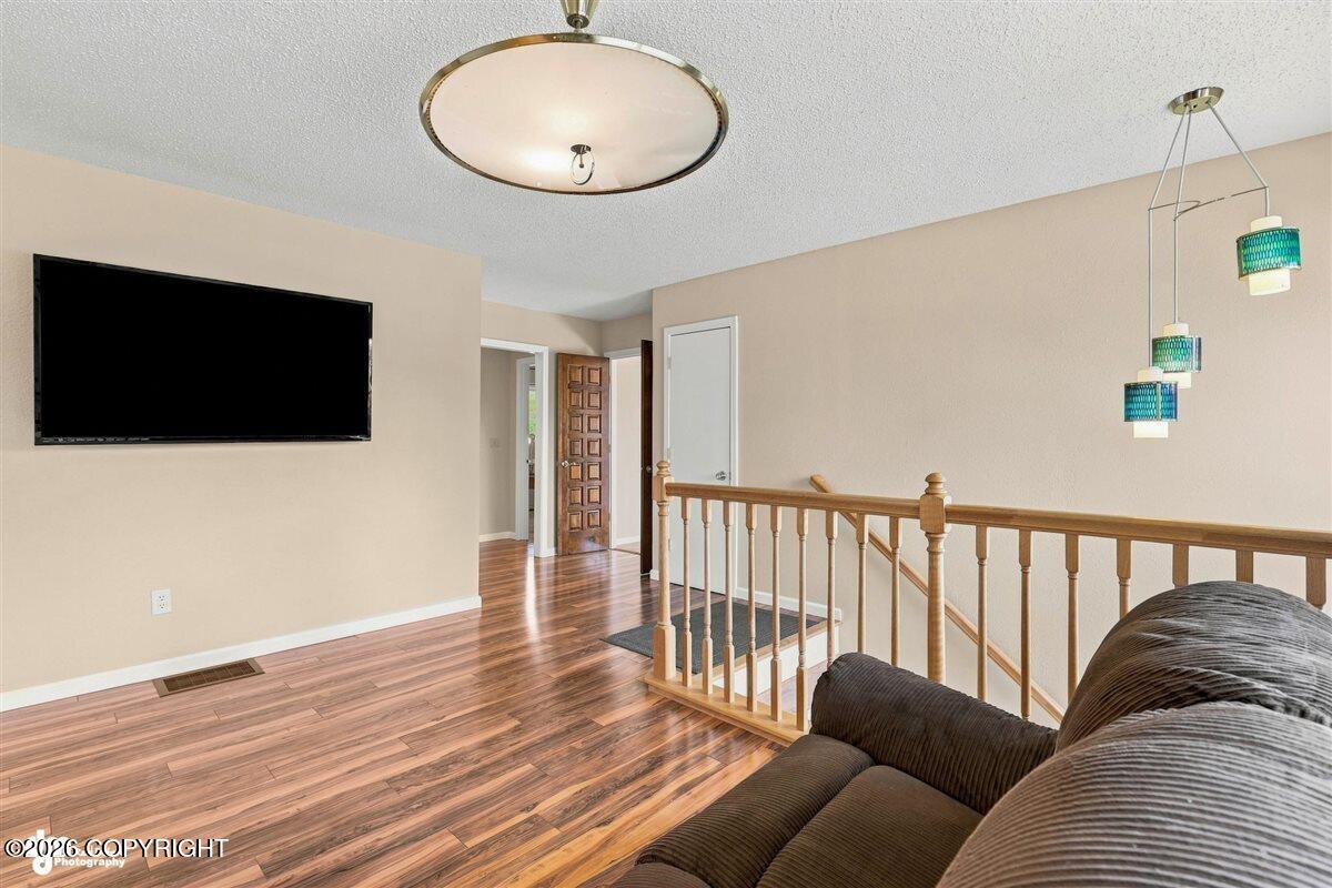 14231 Sunview Drive Property Photo 9