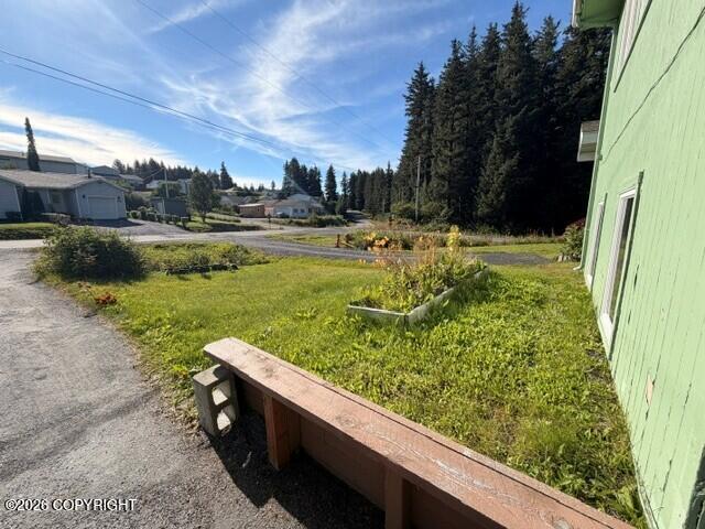 2225 Beaver Lake Drive Property Photo 7