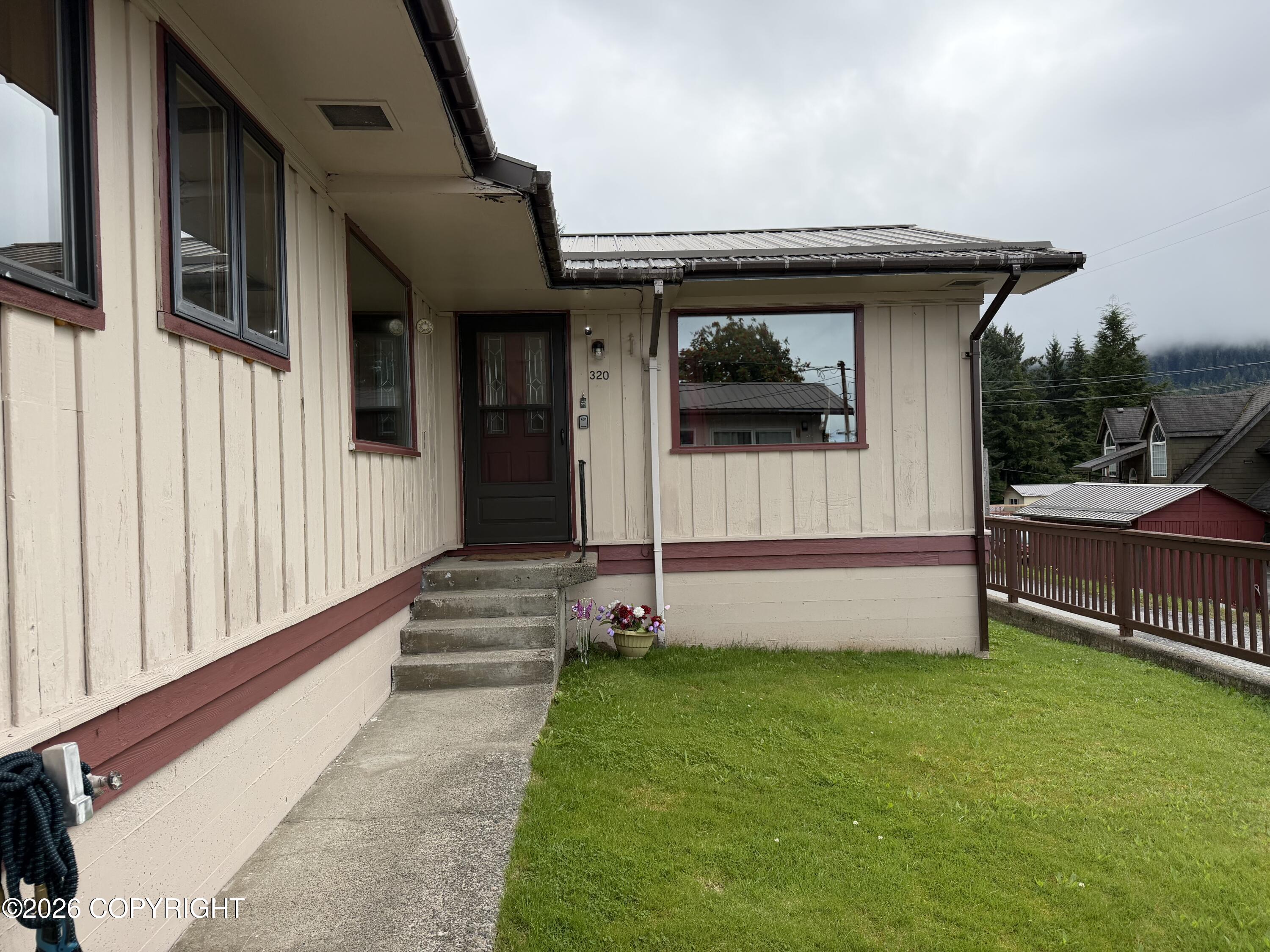 320 1st Avenue Property Photo 1