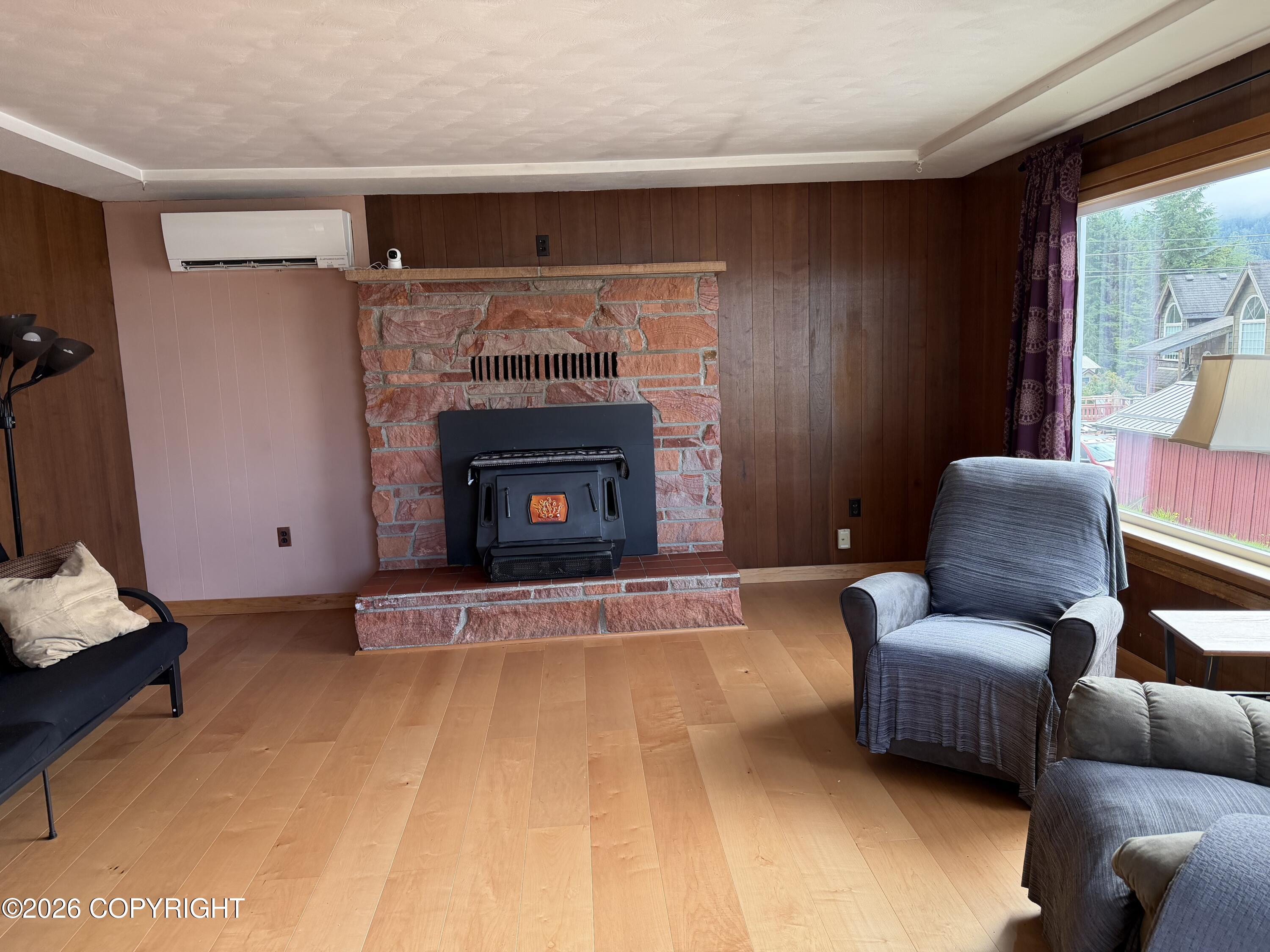 320 1st Avenue Property Photo 5