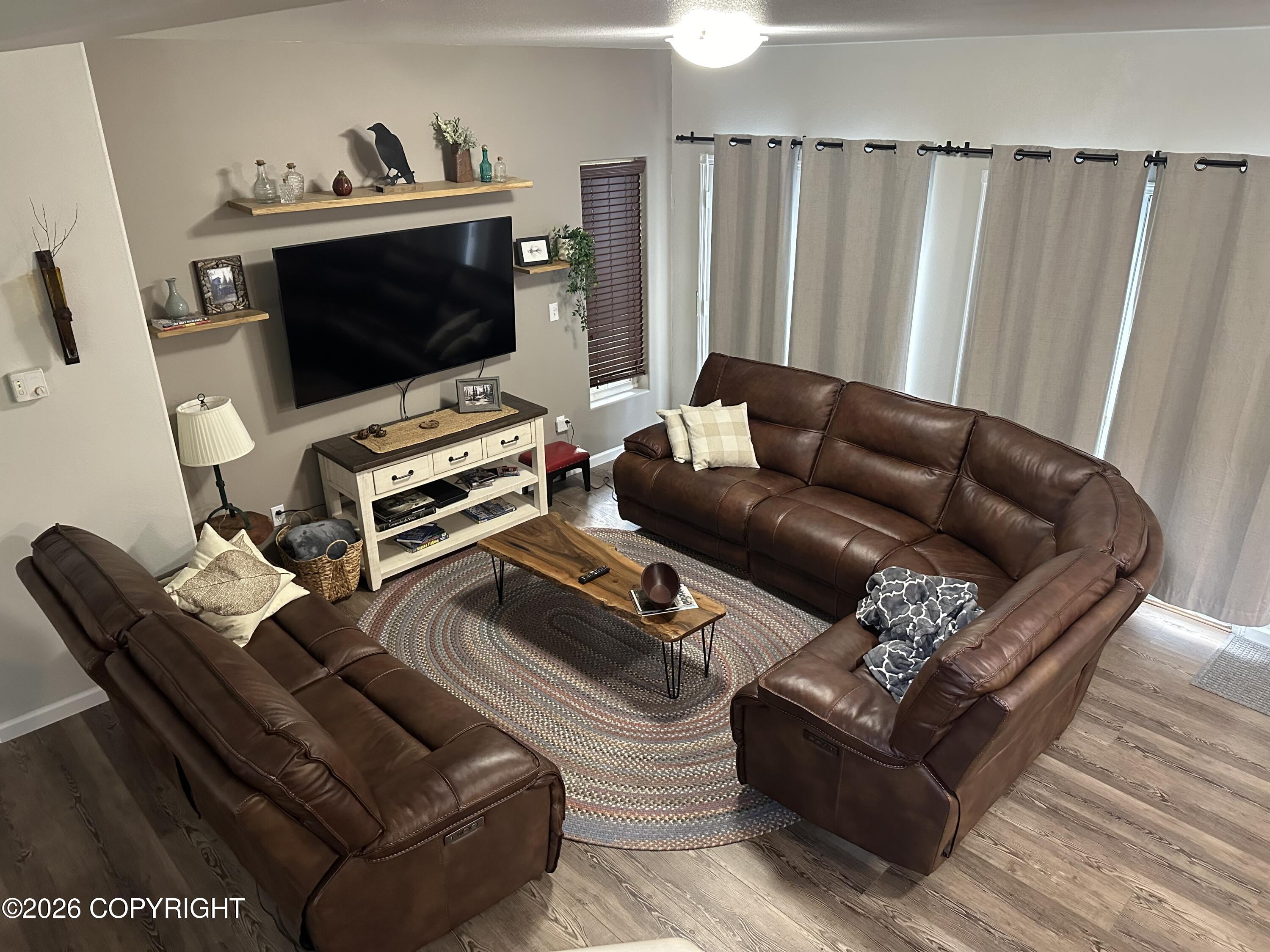 24607 Constellation Road Property Photo 6