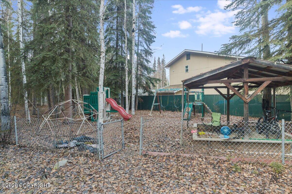 2630 Scotch Pine Drive Property Photo 27