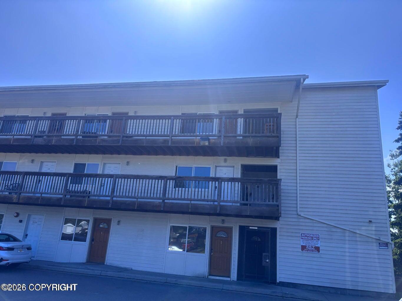 1082 W 26th Avenue #3 Property Photo 1