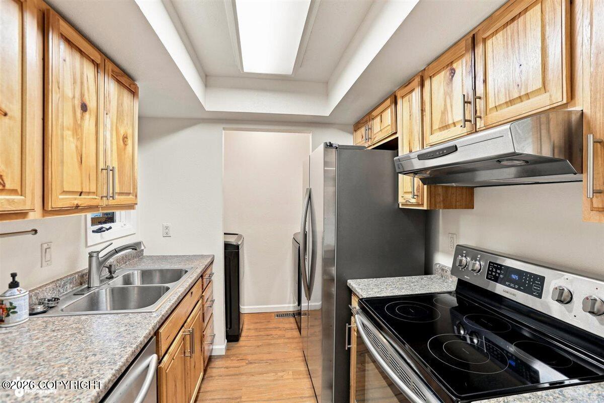 7320 Huntsmen Circle #18-e Property Photo 6