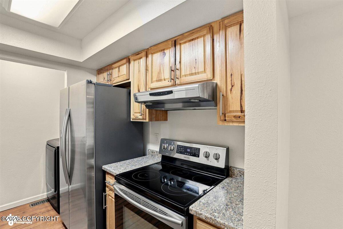7320 Huntsmen Circle #18-e Property Photo 8