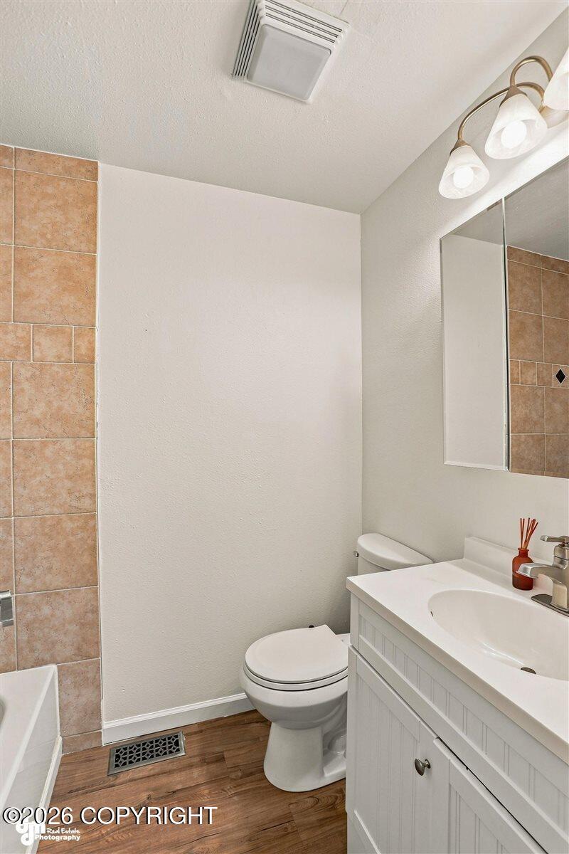 7320 Huntsmen Circle #18-e Property Photo 24