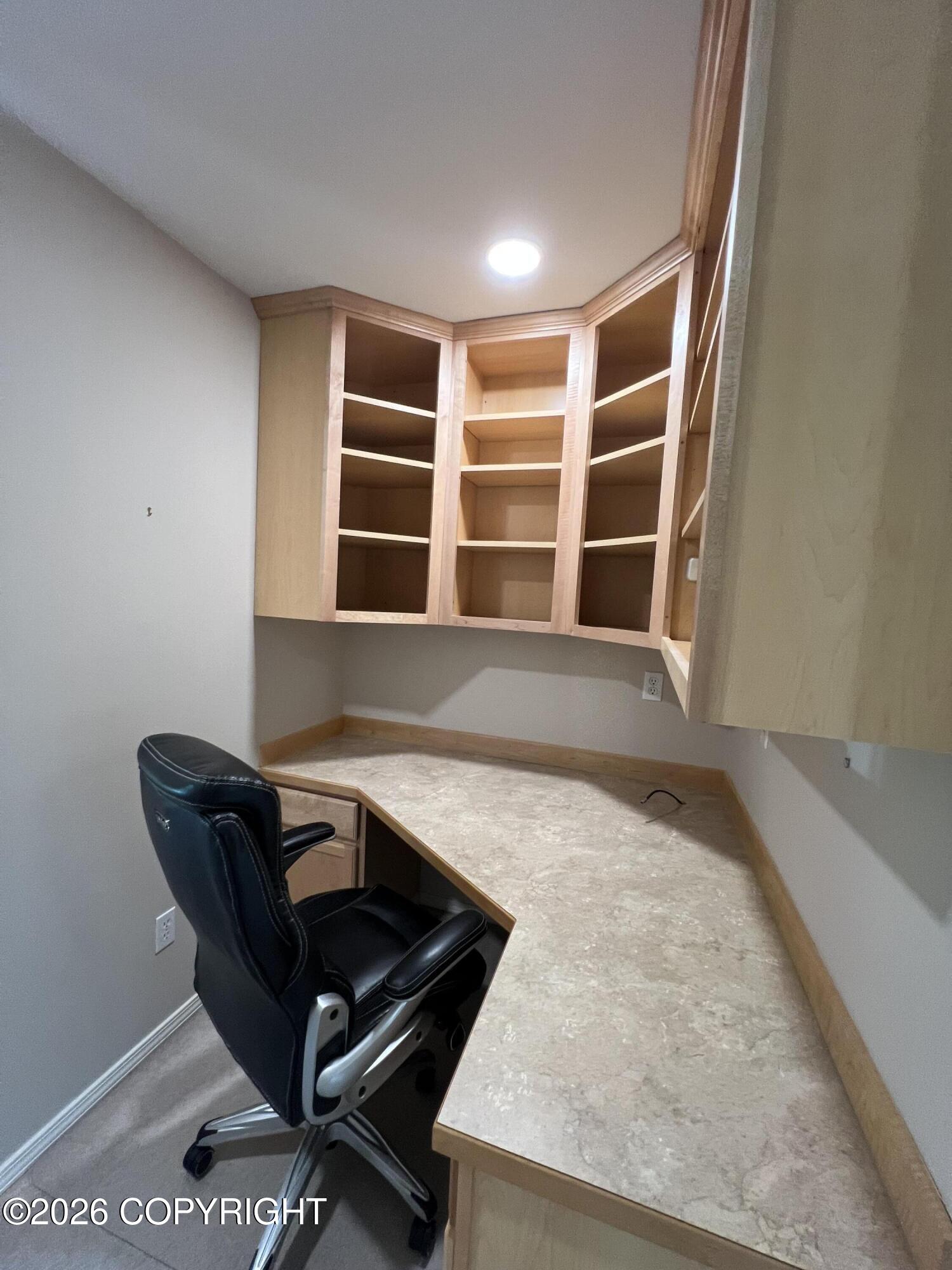 1302 E Klatt Road #1302 Property Photo 19