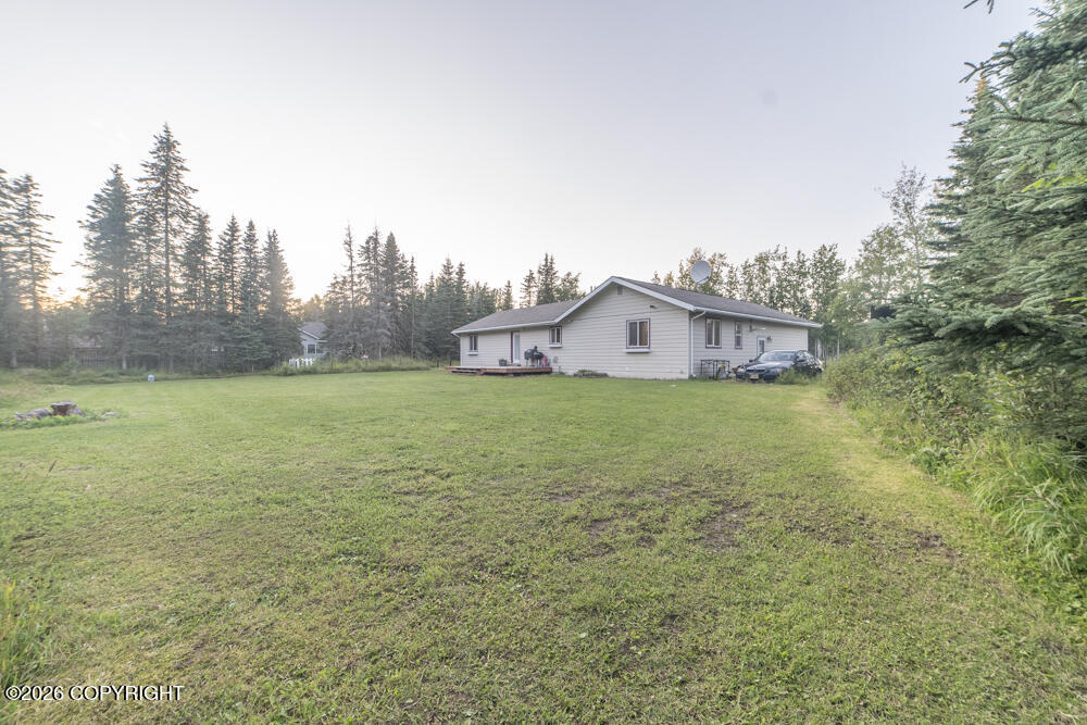46885 Mooseberry Avenue Property Photo 7