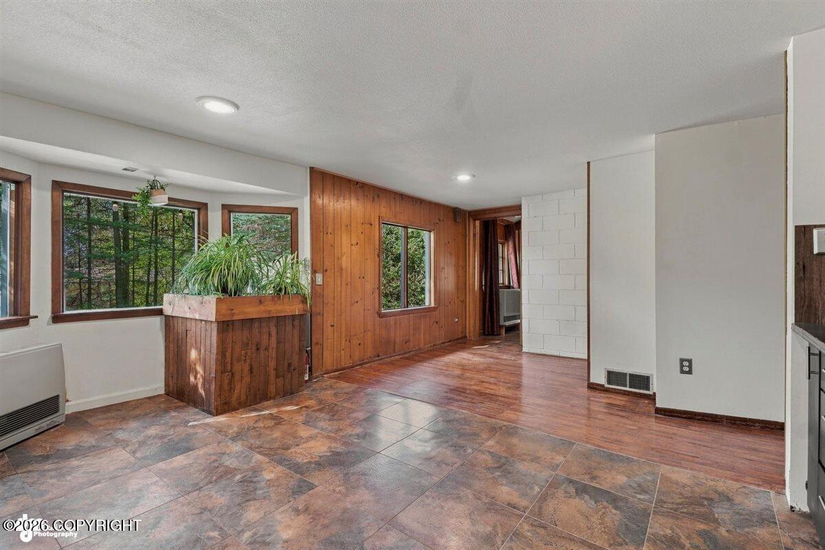 16921 Foothill Avenue Property Photo 3