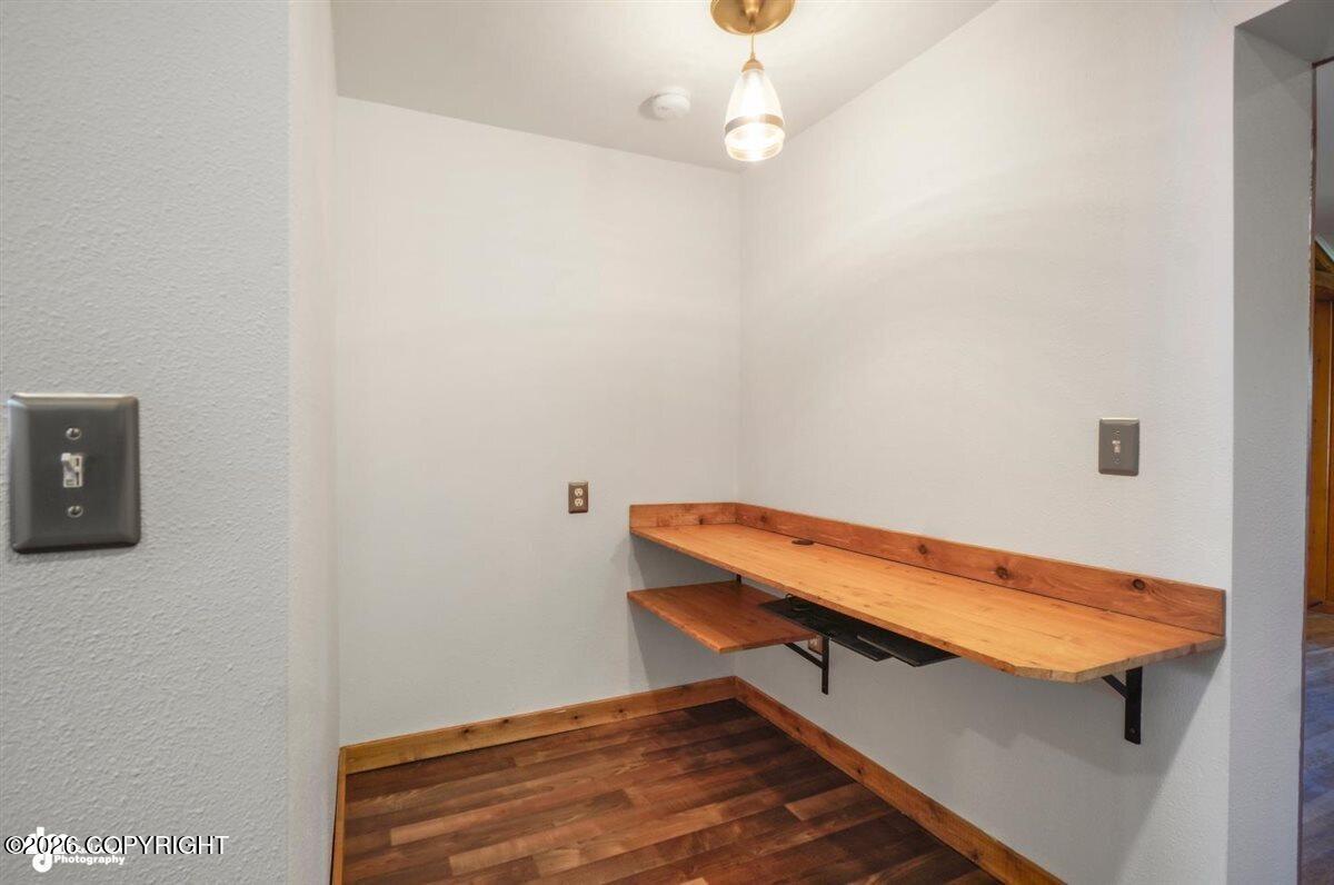 16921 Foothill Avenue Property Photo 14