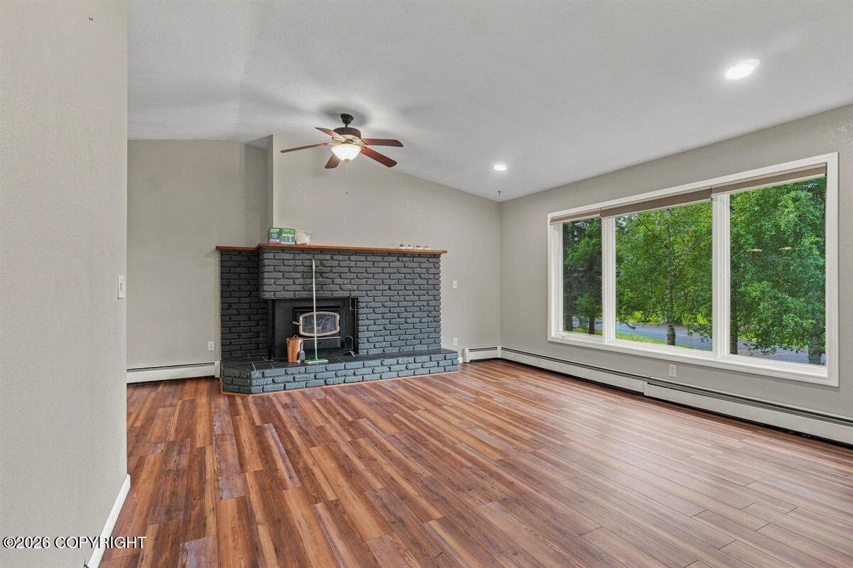 21433 Baron Drive Property Photo 5