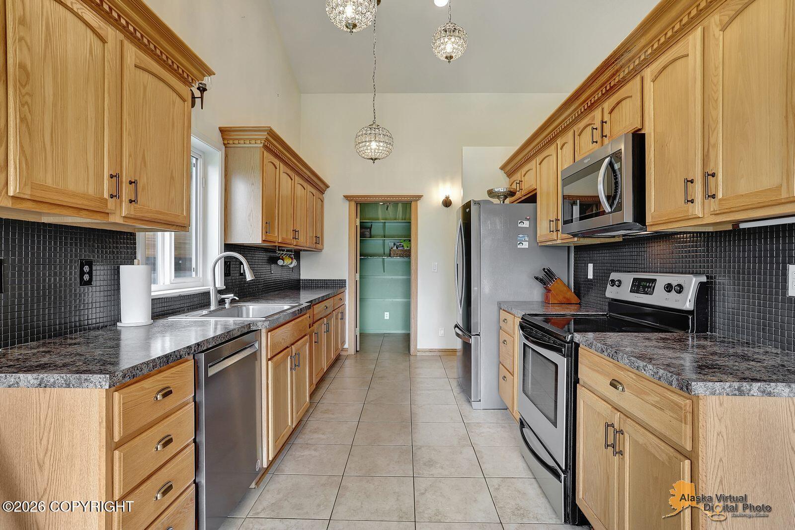 3260 E Palmdale Drive Property Photo 18