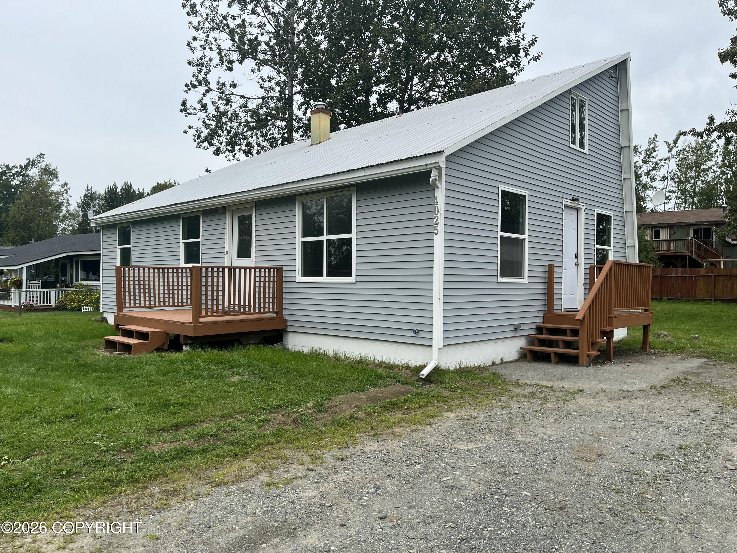 4025 Primrose Place Property Photo 4