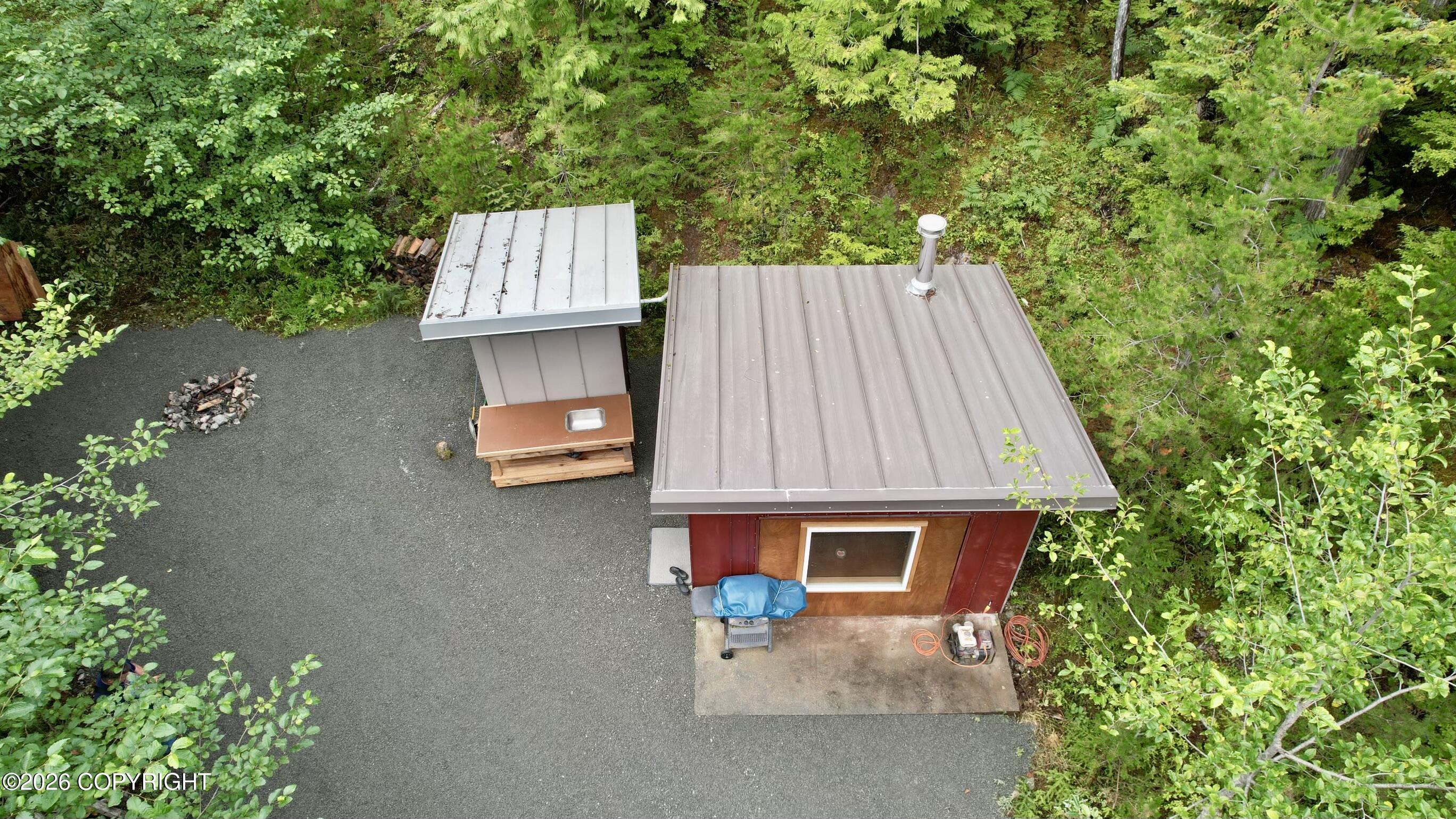 240 Se Logger's Lane Property Photo 30