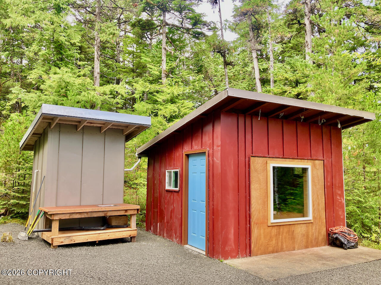 240 Se Logger's Lane Property Photo 33