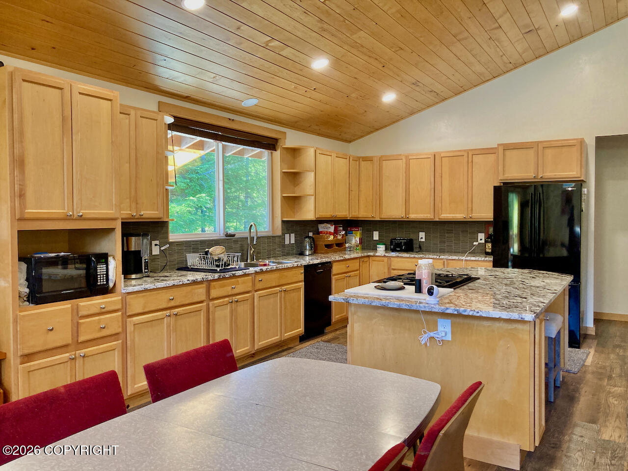 500 Heather Street Property Photo 15