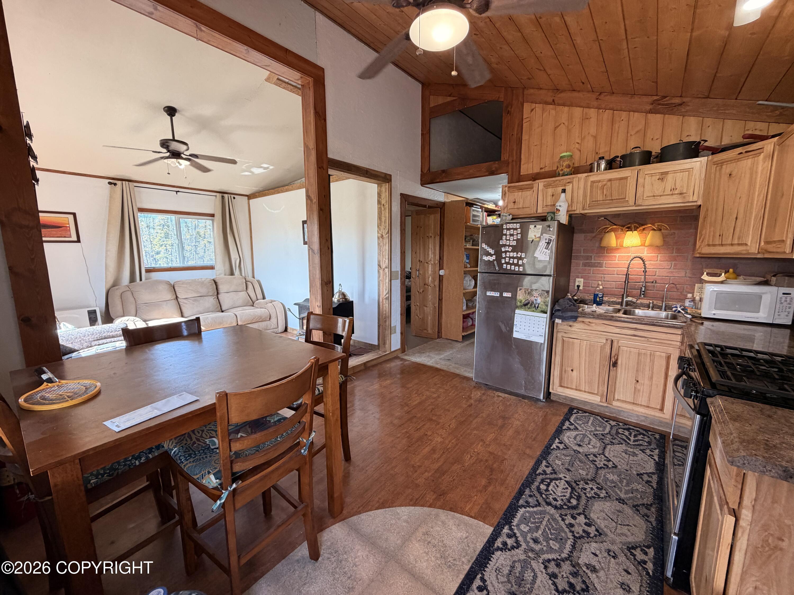 1020 Glenn Highway Property Photo 5