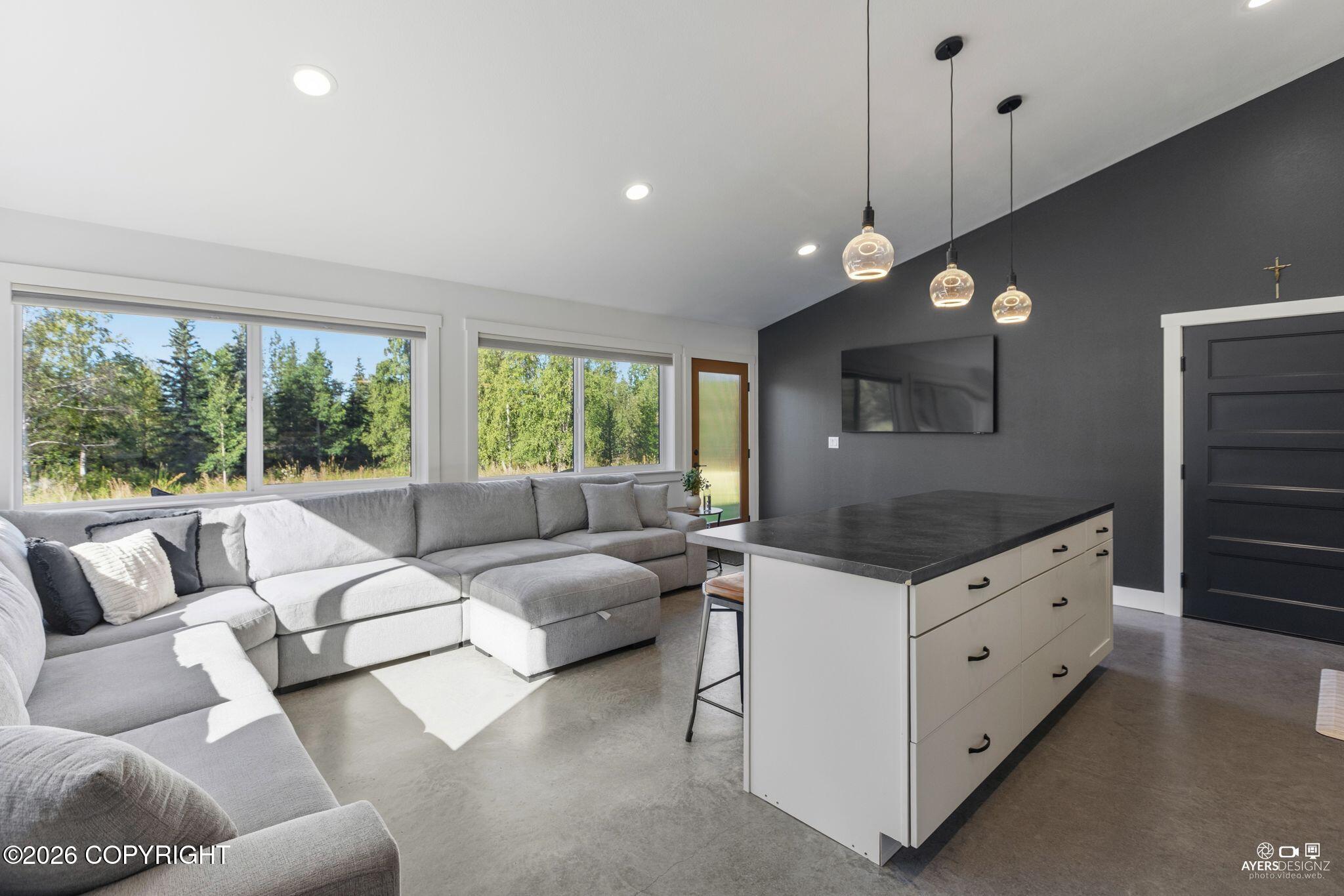 37615 Deville Road Property Photo 4