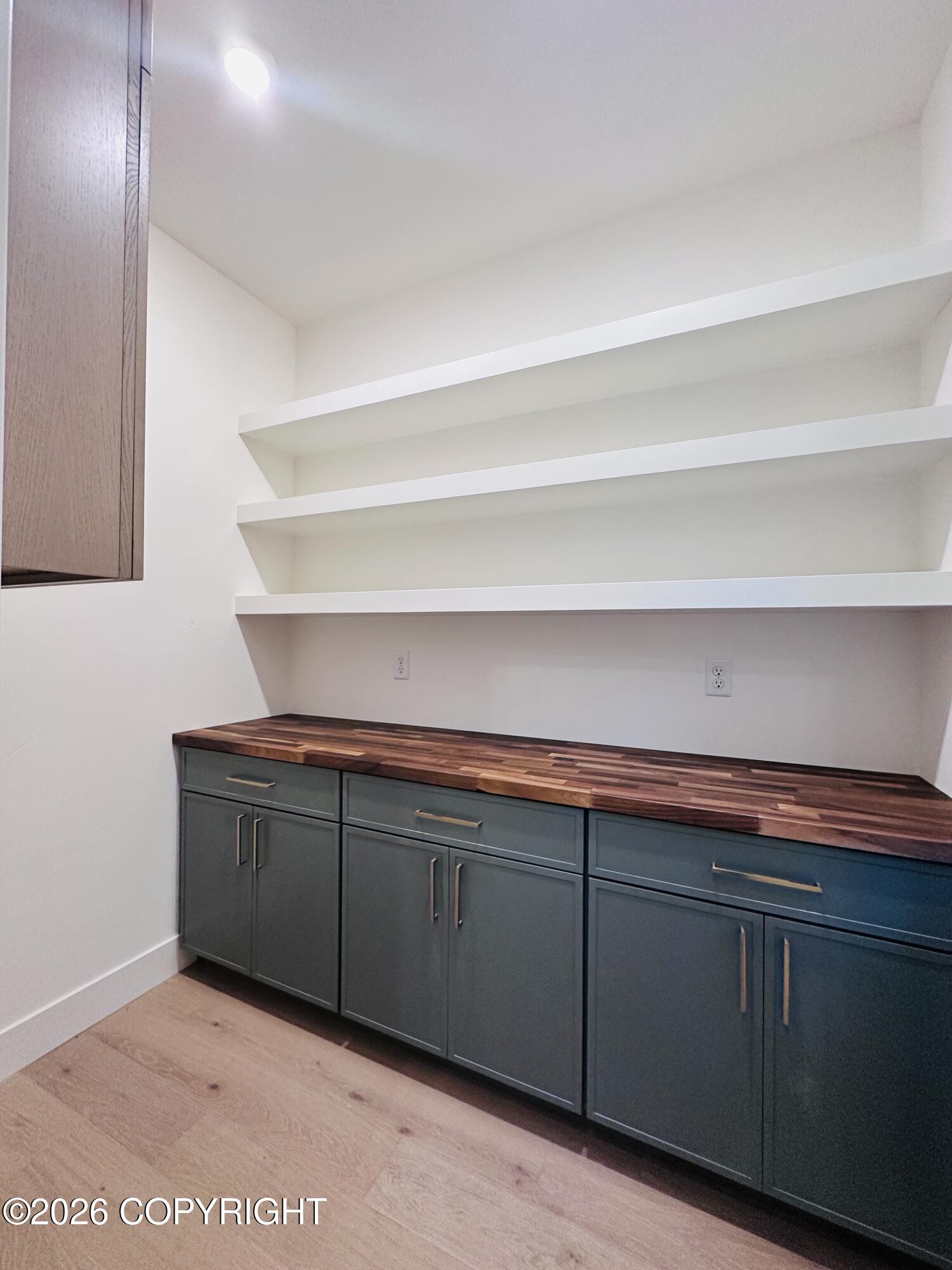 9608 E Ariel Drive Property Photo 7