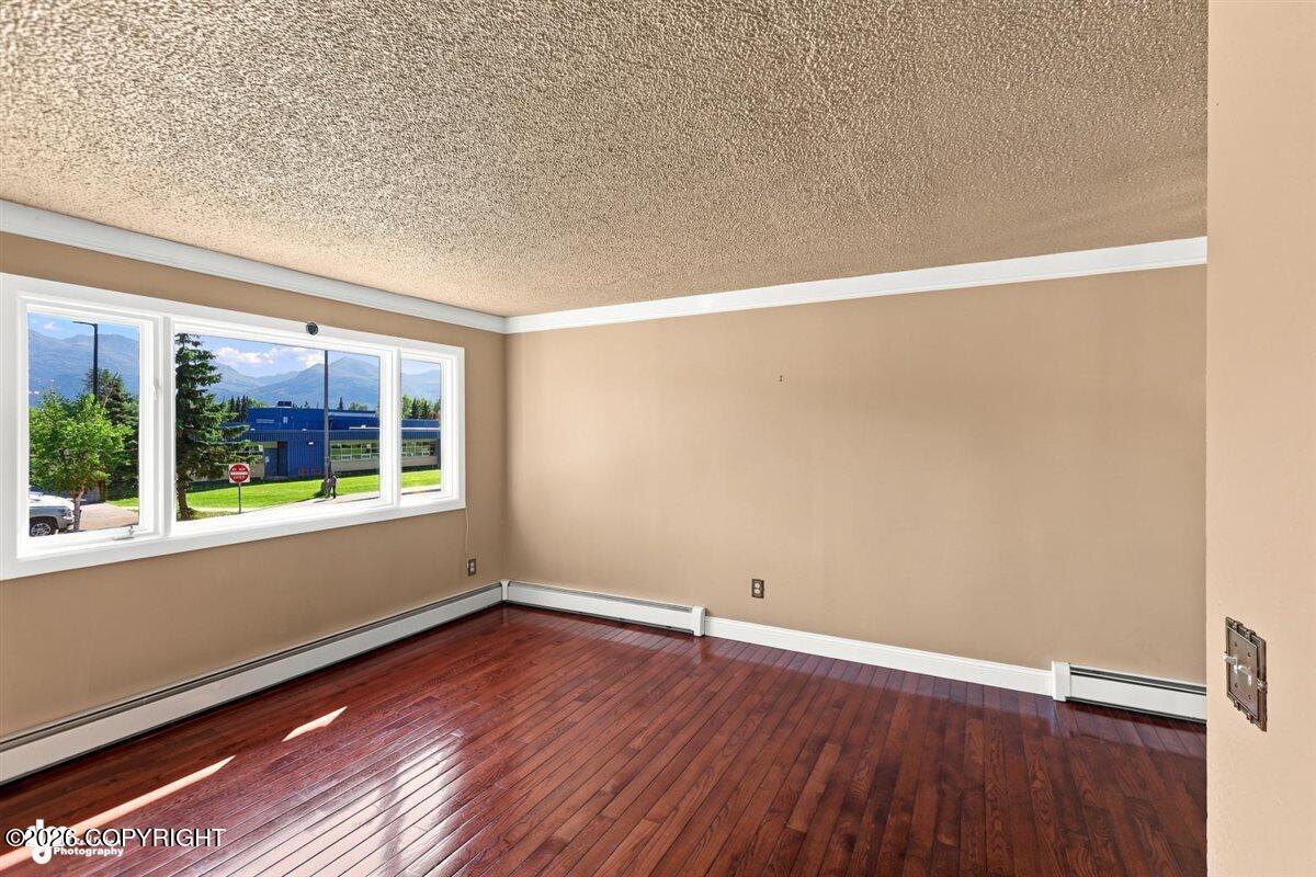 1826 Twining Drive Property Photo 4