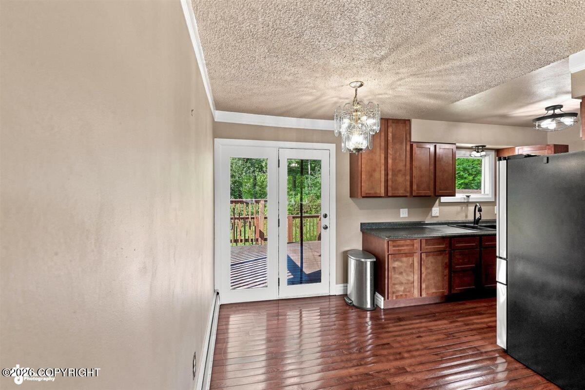 1826 Twining Drive Property Photo 9