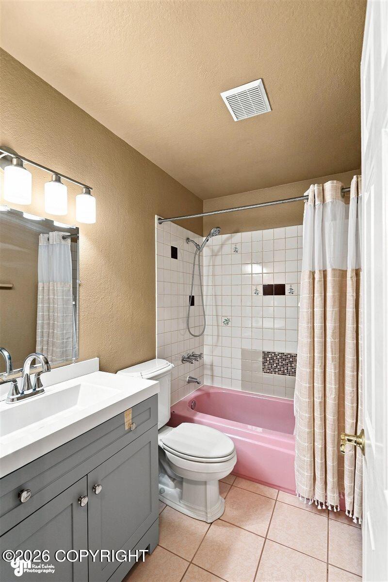 1826 Twining Drive Property Photo 19
