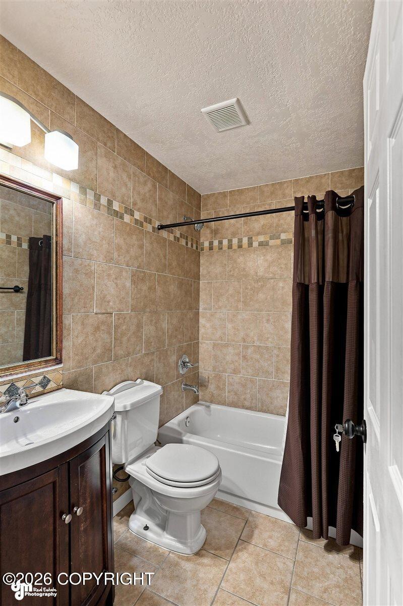1826 Twining Drive Property Photo 29