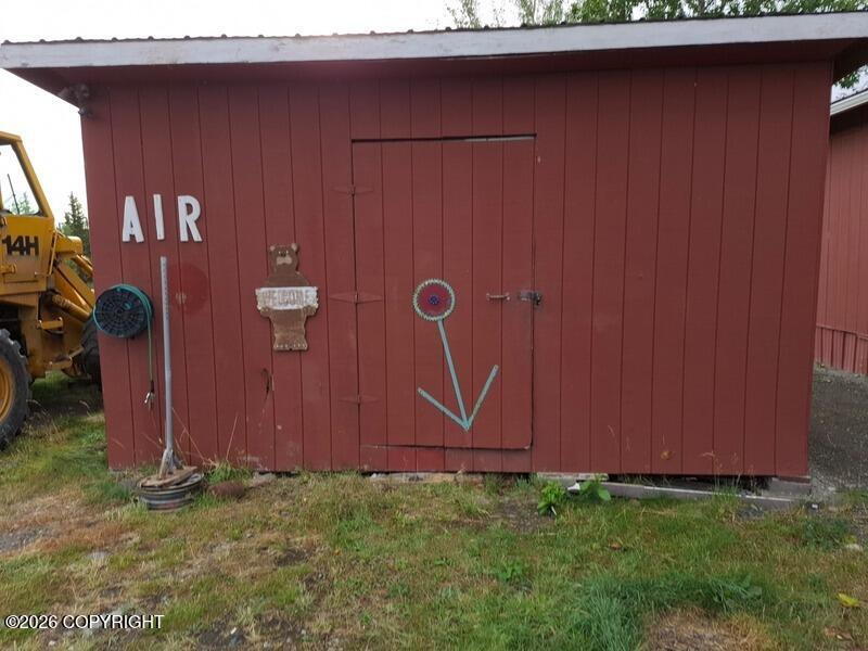 7.2 Alaska Route 10 Property Photo 21