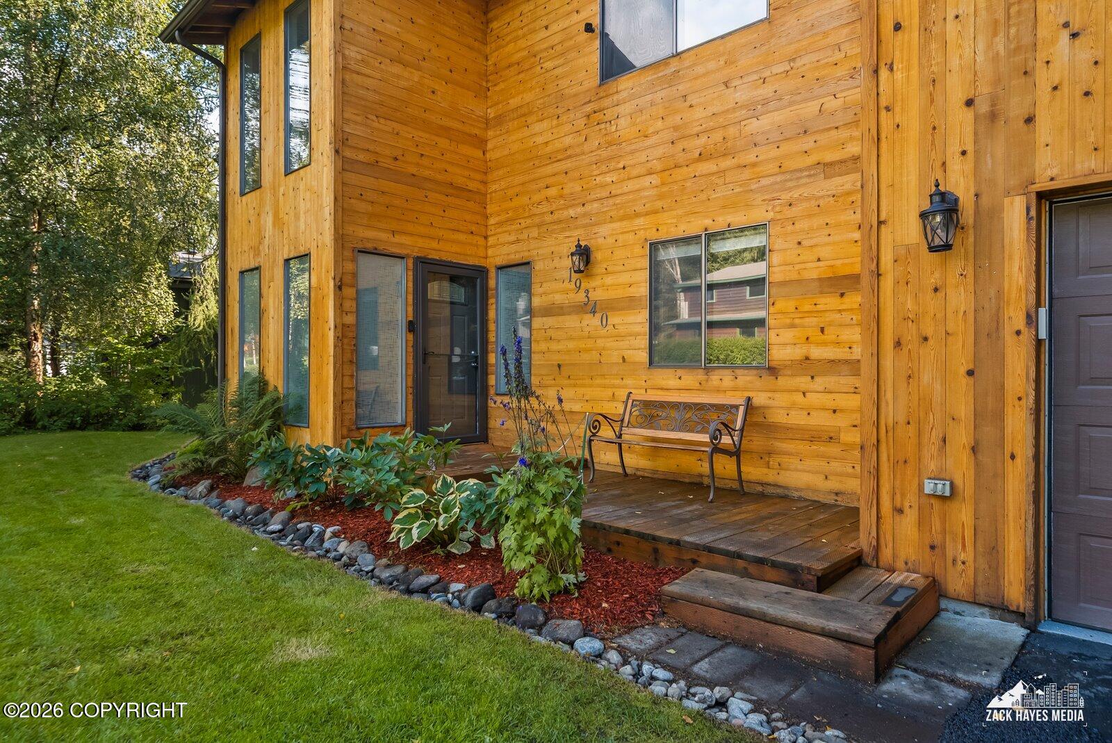 19340 Middleton Loop Property Photo 3