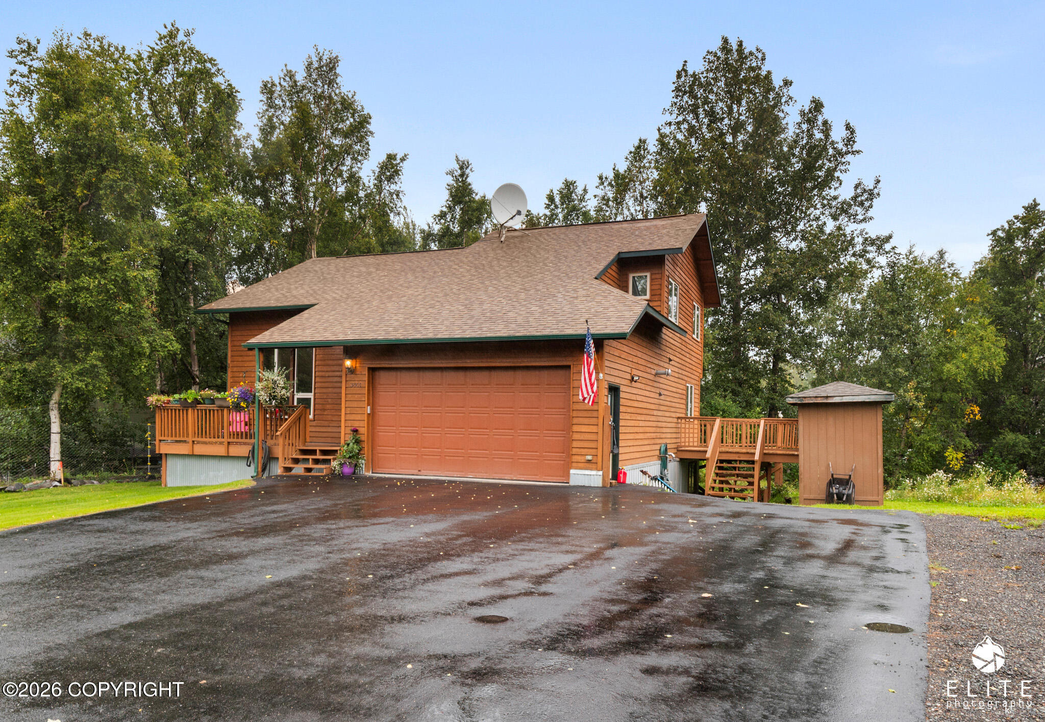 3801 Matthews Drive Property Photo 2