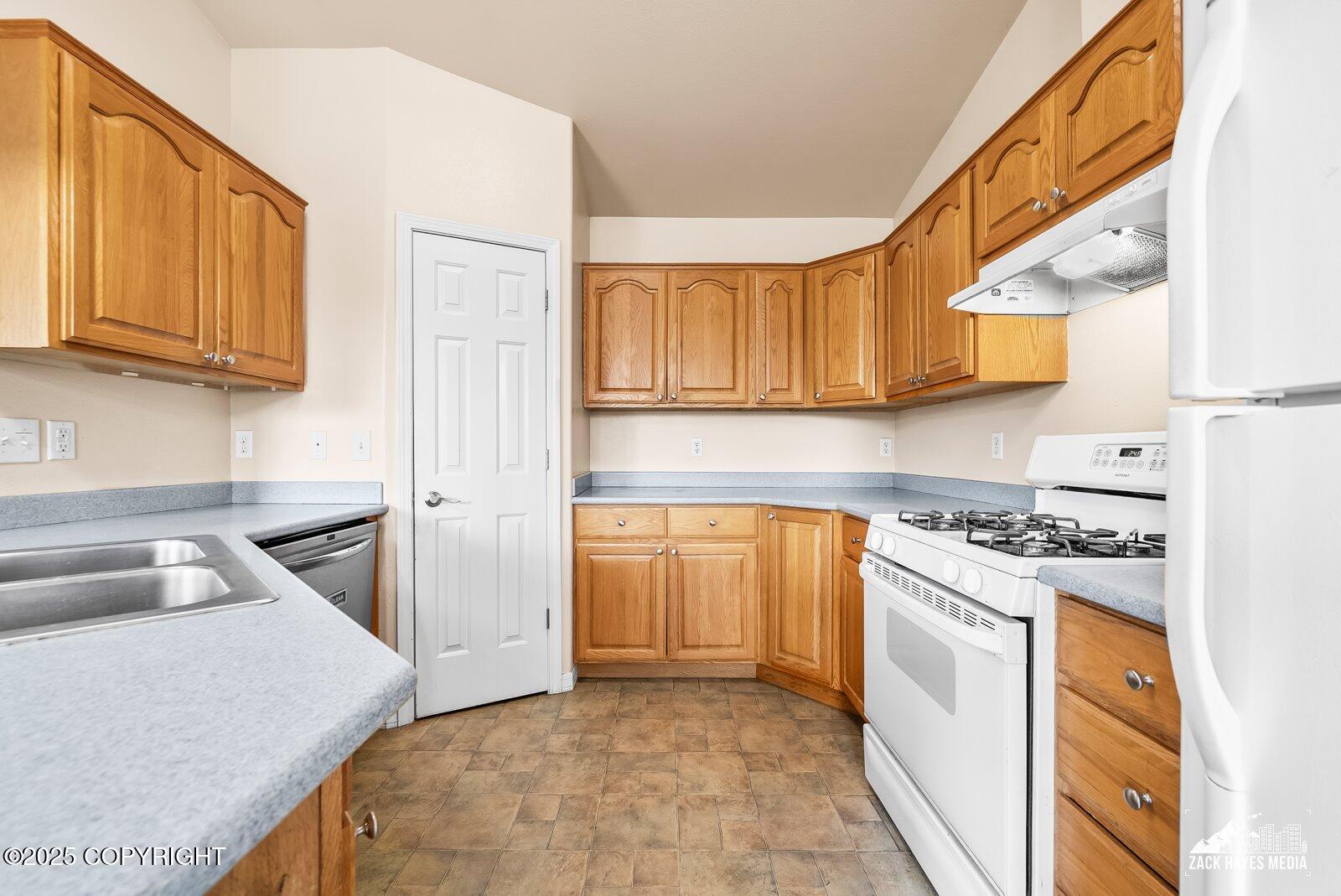 5934 Kody Drive Property Photo 14